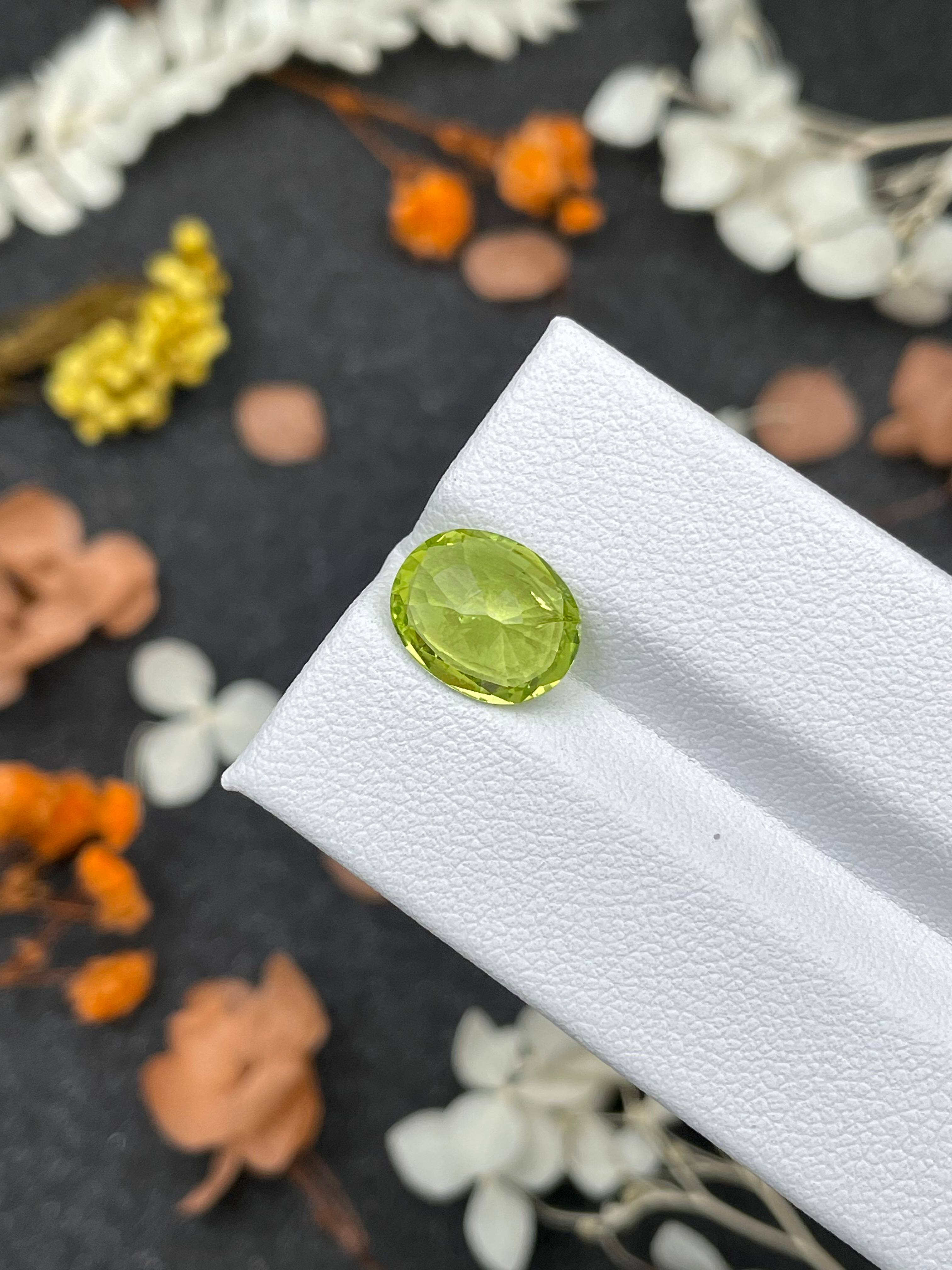 lime green chrysoberyl, 3.49ct oval cut — view 6