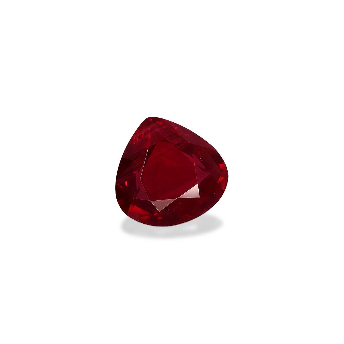 red mozambique ruby, 3.61ct pear cut — view 3
