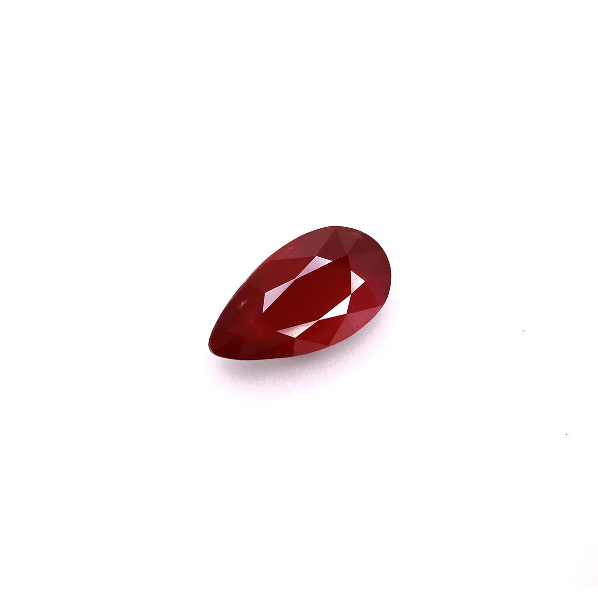Pigeons Blood red mozambique ruby, 5.02ct pear cut — view 3