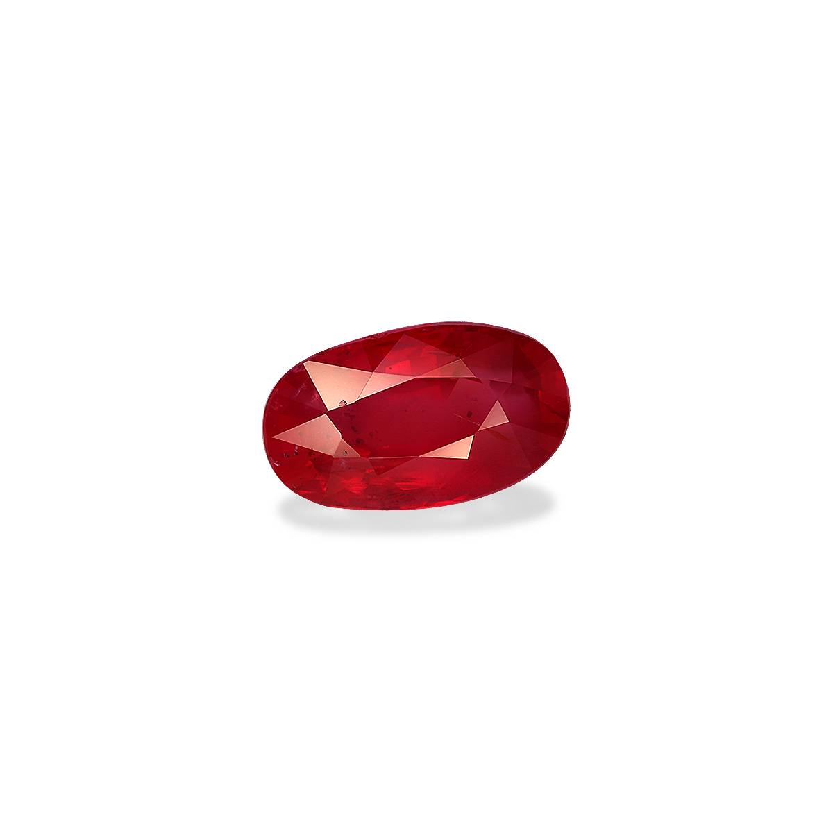 red mozambique ruby, 3.04ct oval cut — view 3