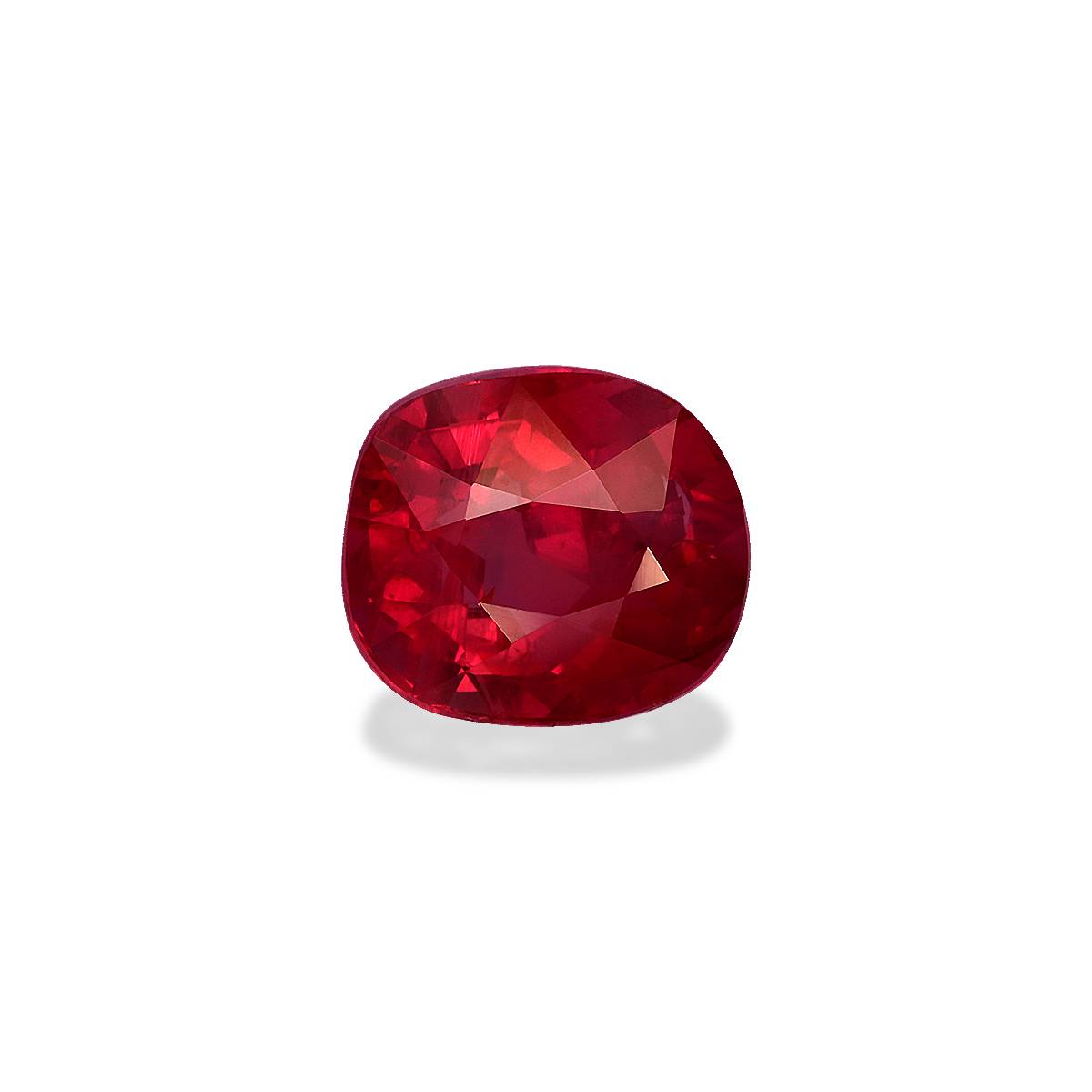 red mozambique ruby, 3.04ct cushion cut — main view