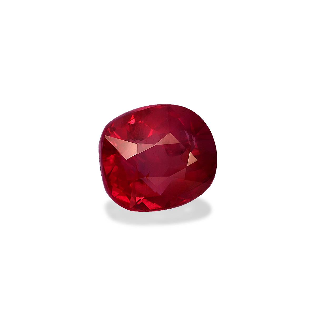 red mozambique ruby, 3.04ct cushion cut — view 3