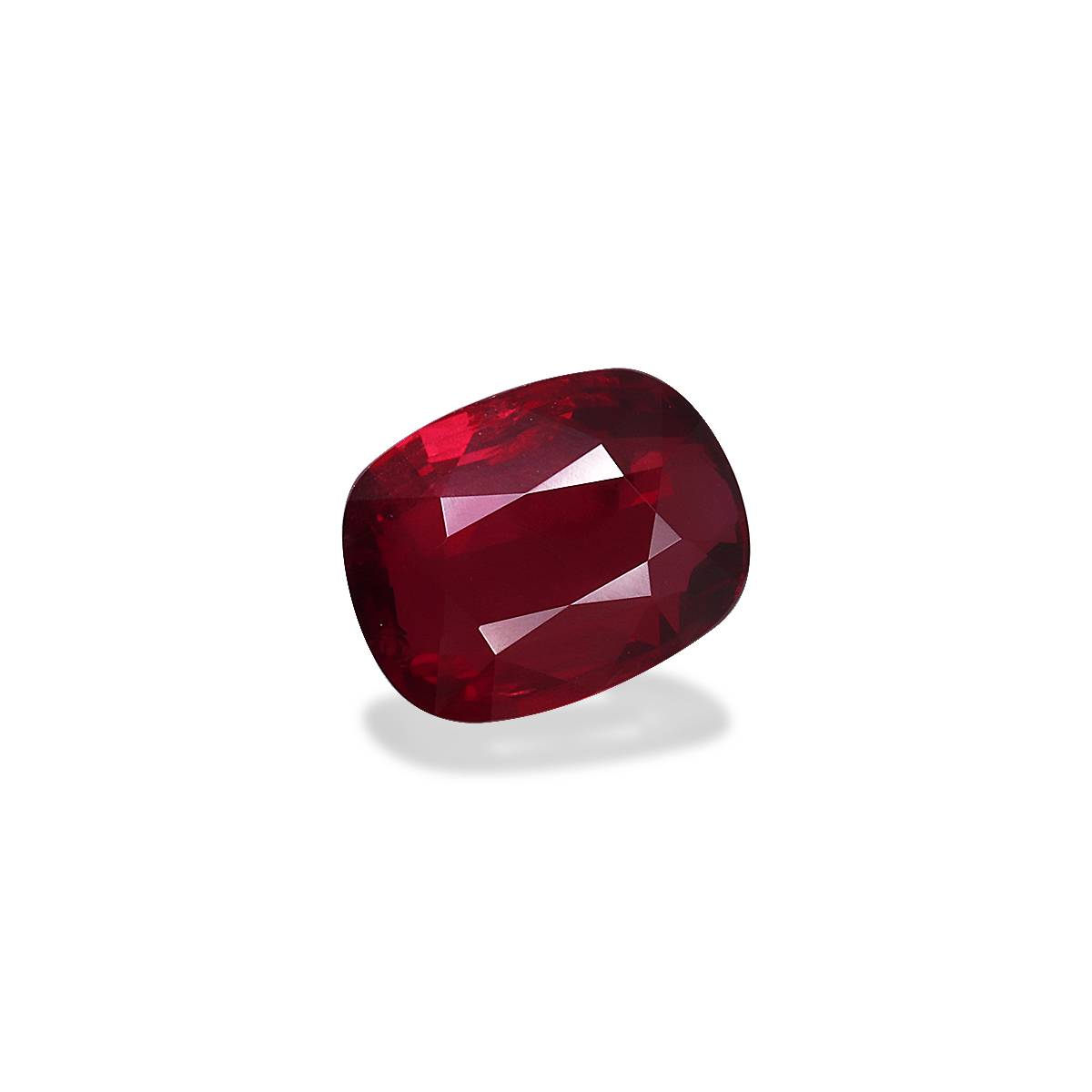 Pigeons Blood red mozambique ruby, 3.04ct cushion cut — view 3