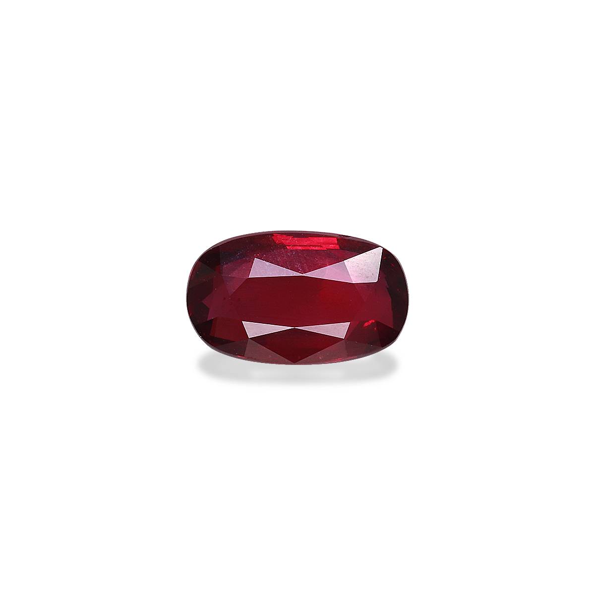 Pigeons Blood red mozambique ruby, 3.01ct oval cut — main view
