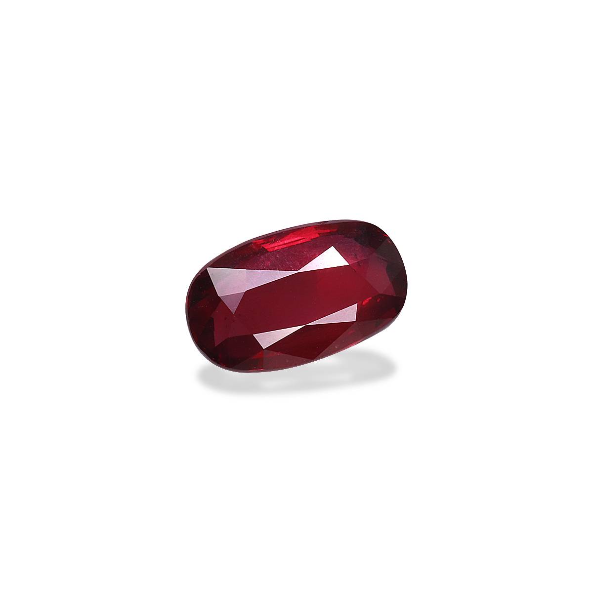 Pigeons Blood red mozambique ruby, 3.01ct oval cut — view 3