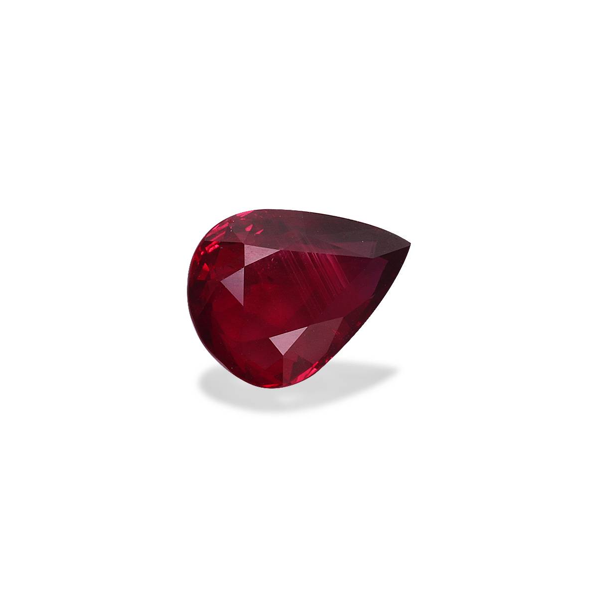 red mozambique ruby, 3.08ct pear cut — view 3
