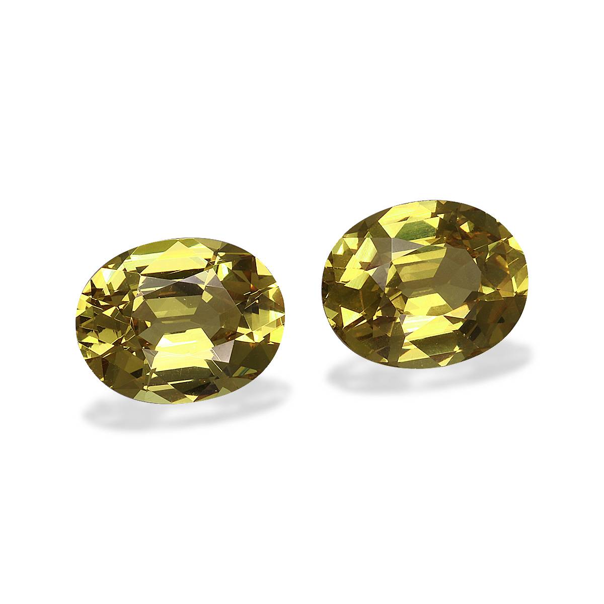 lime green grossular garnet, 4.96ct oval cut — view 3