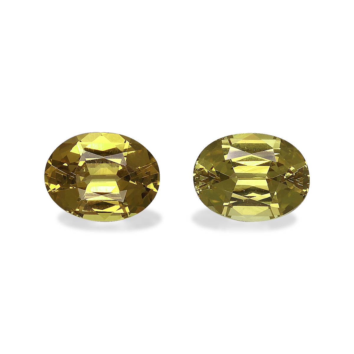 lime green grossular garnet, 3.14ct oval cut — main view