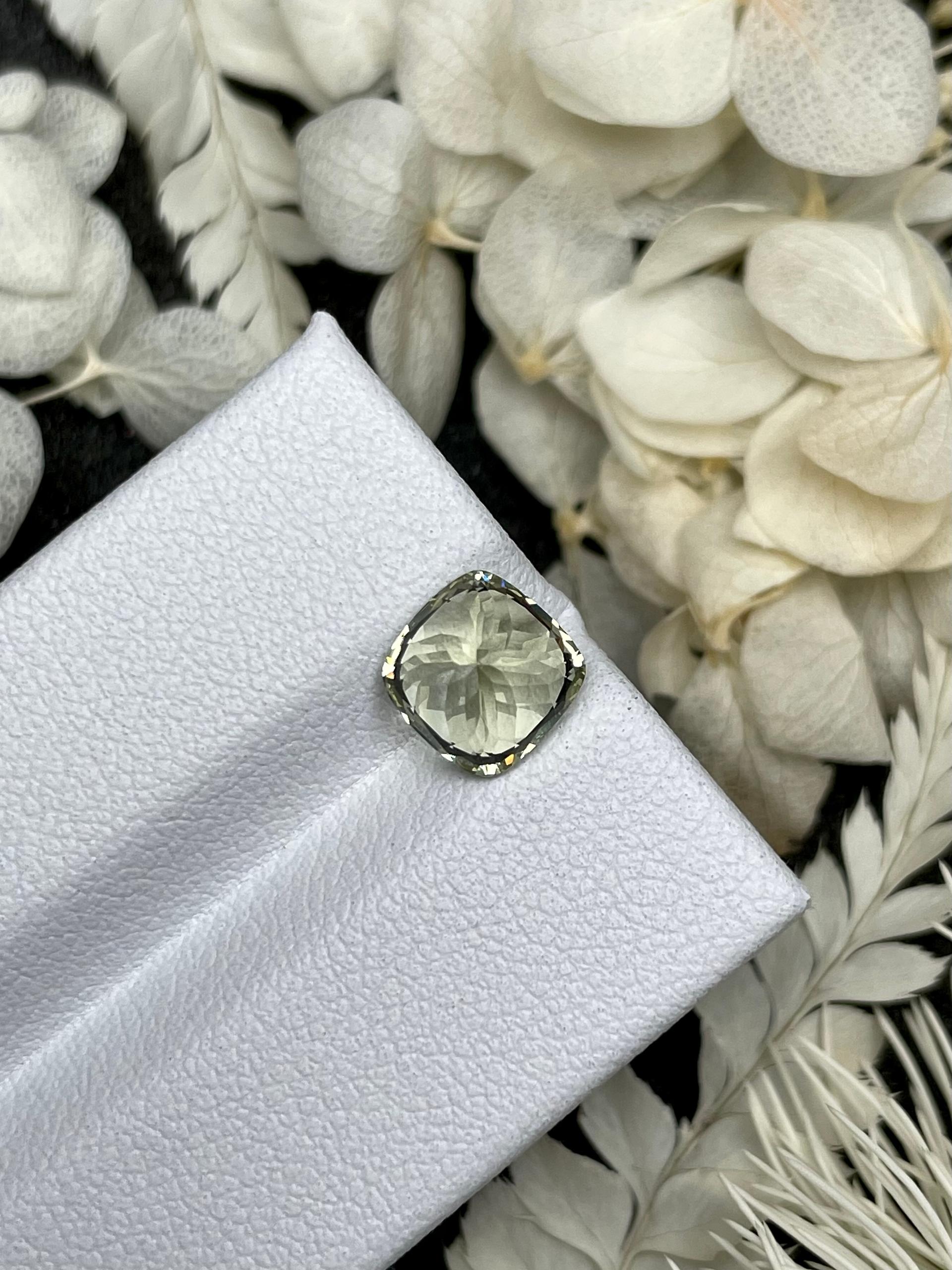 daffodil yellow grossular garnet, 2.65ct cushion cut — view 6