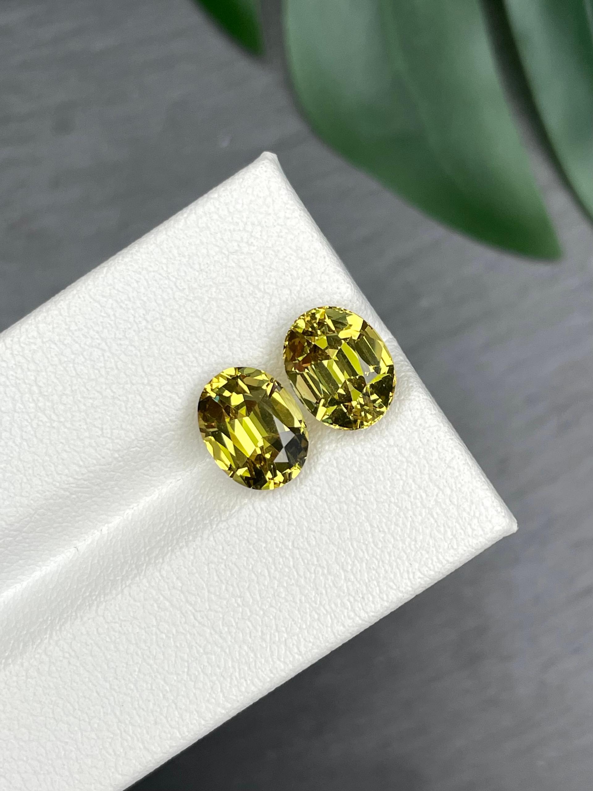 corn yellow grossular garnet, 5.59ct oval cut — view 5