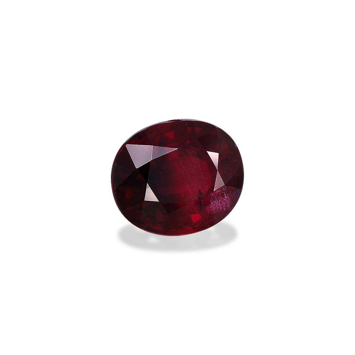red mozambique ruby, 5.02ct oval cut — view 3