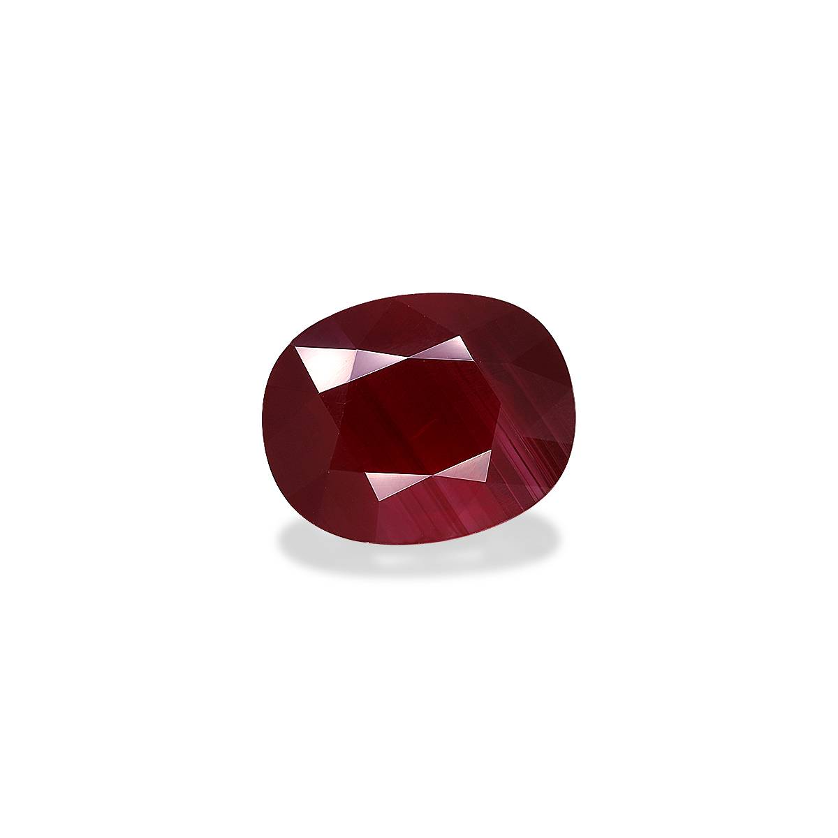 Pigeons Blood red mozambique ruby, 7.07ct oval cut — view 3