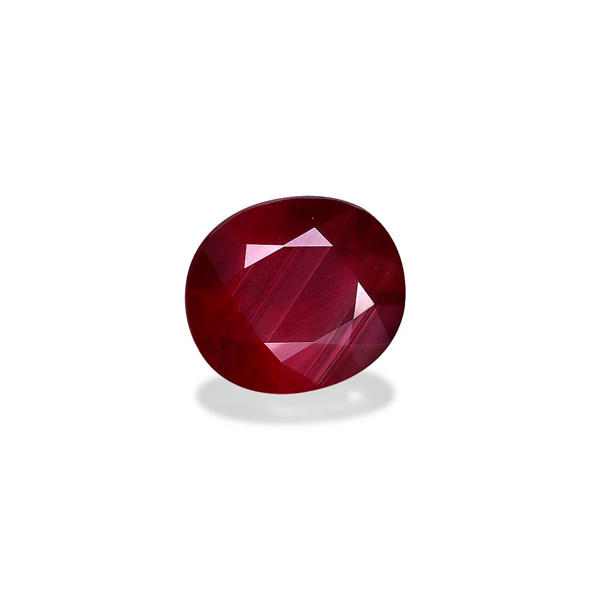 Pigeons Blood red mozambique ruby, 4.02ct oval cut — view 3