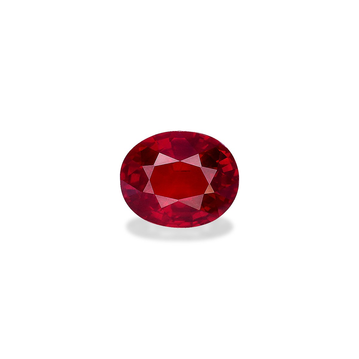Pigeons Blood red mozambique ruby, 3.05ct oval cut — main view