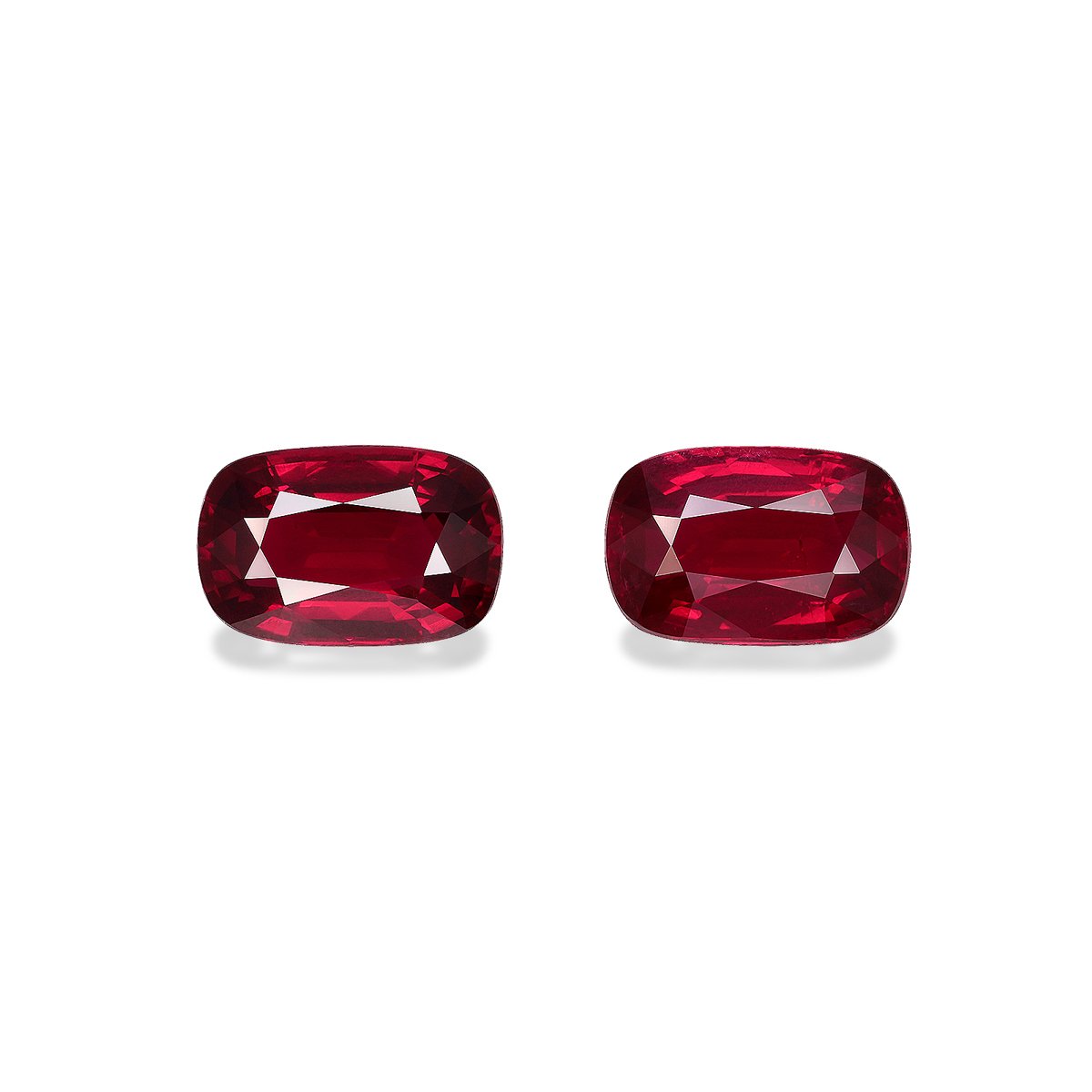 Pigeons Blood red mozambique ruby, 6.07ct cushion cut — main view