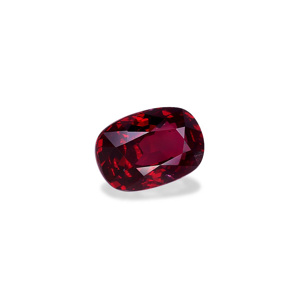 red mozambique ruby, 5.03ct cushion cut — view 3