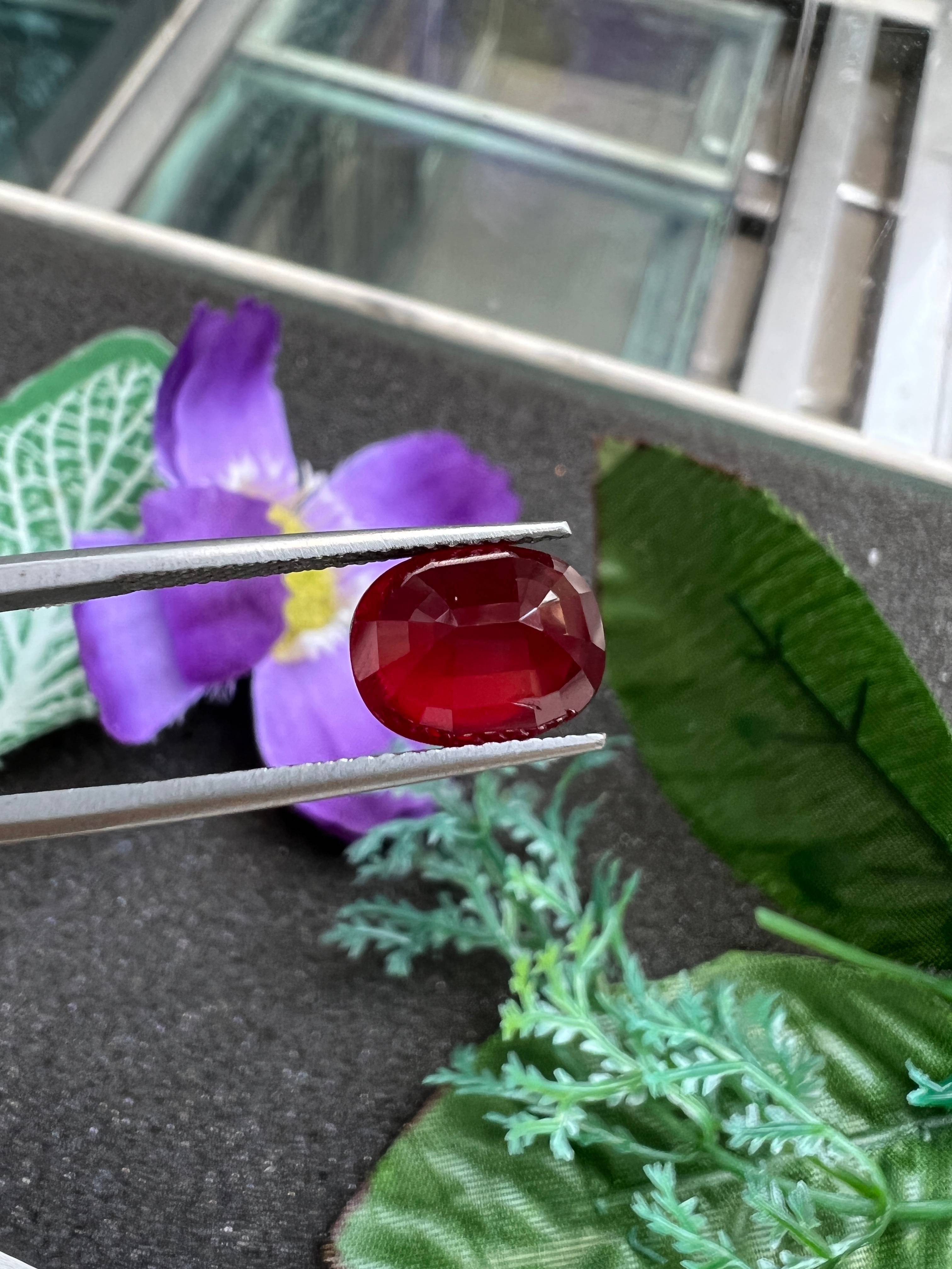 red mozambique ruby, 4.02ct oval cut — view 5