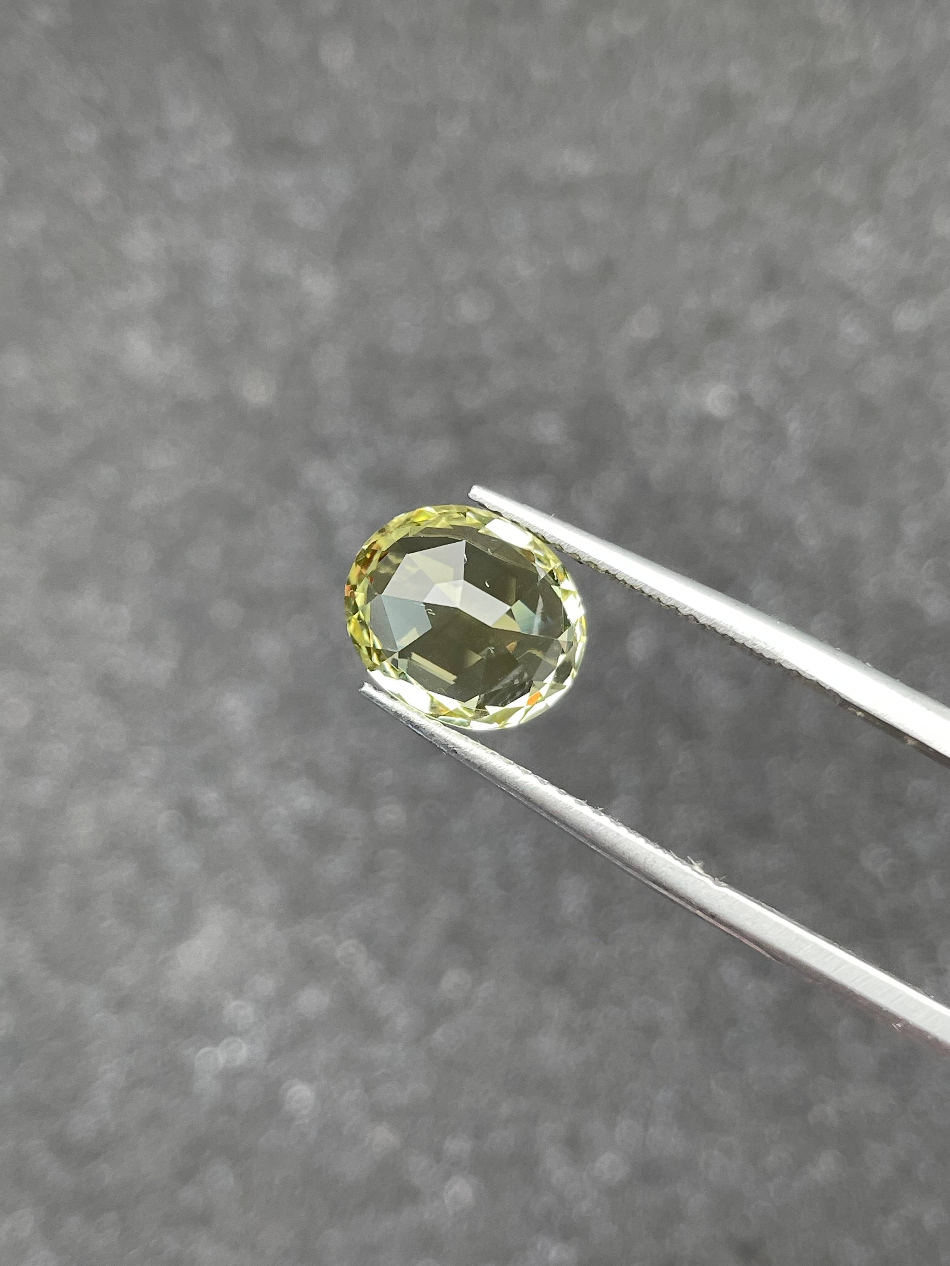 daffodil yellow grossular garnet, 4.6ct oval cut — view 9