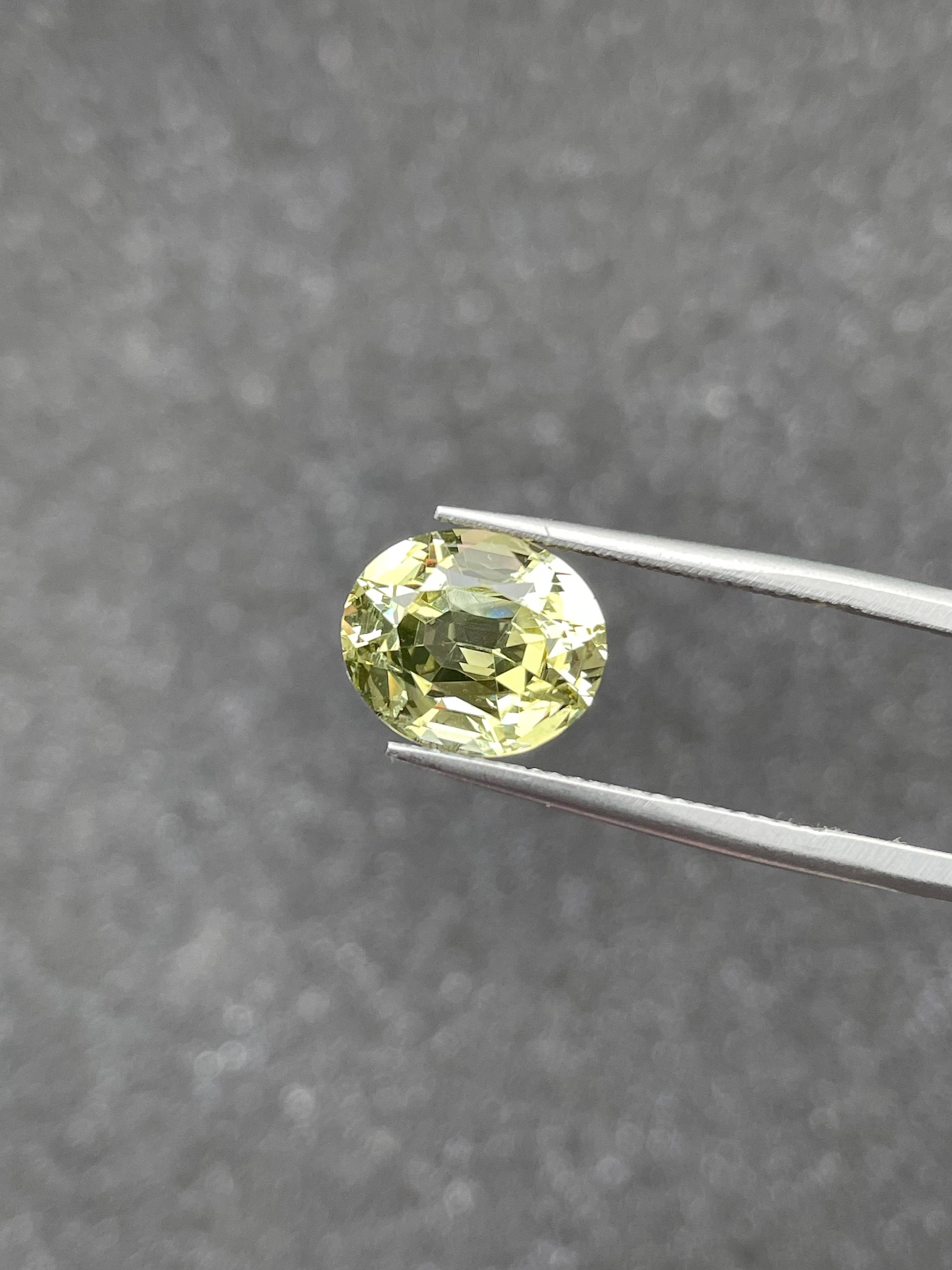 daffodil yellow grossular garnet, 4.6ct oval cut — view 10