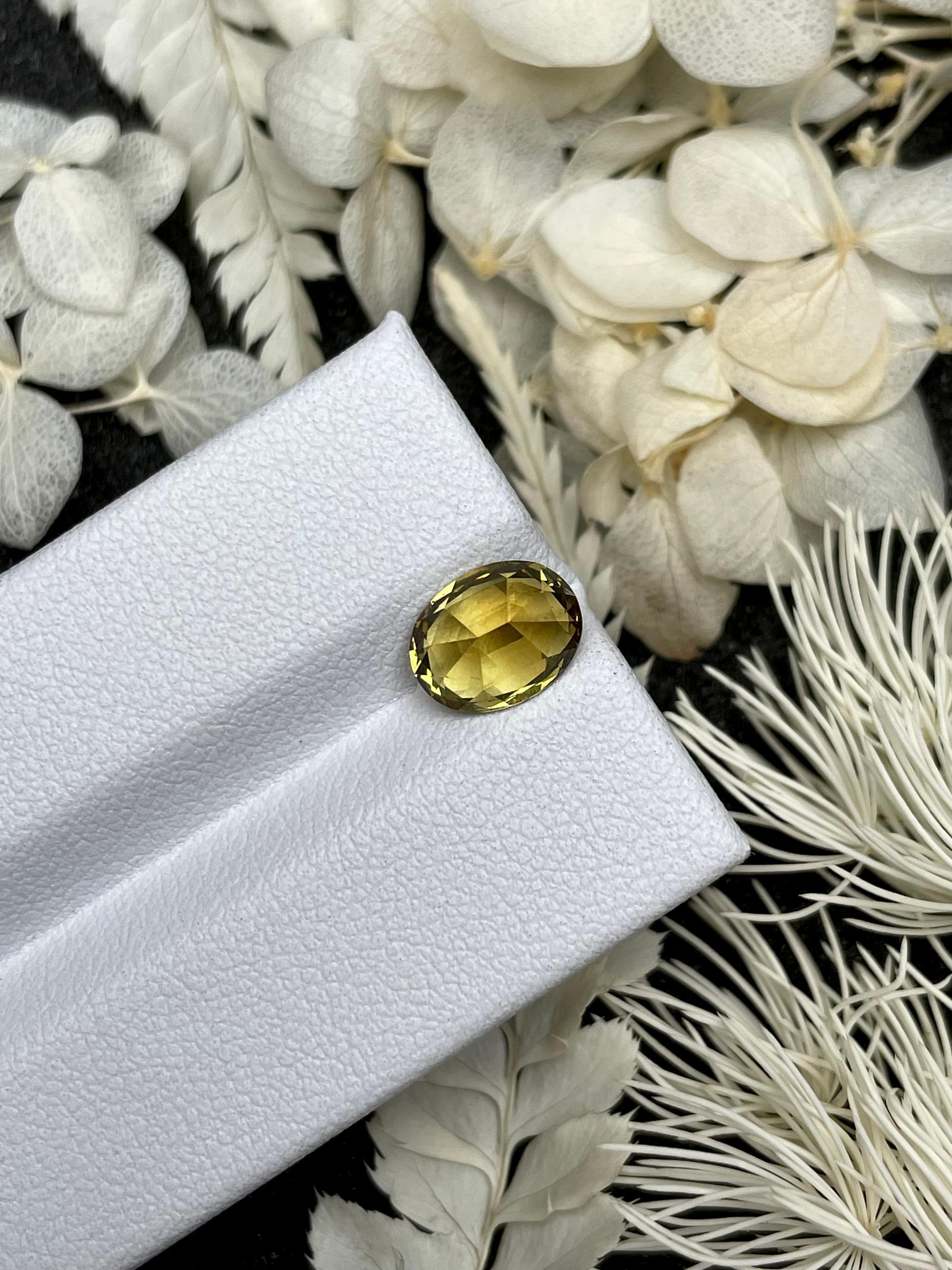 corn yellow grossular garnet, 2.49ct oval cut — view 6