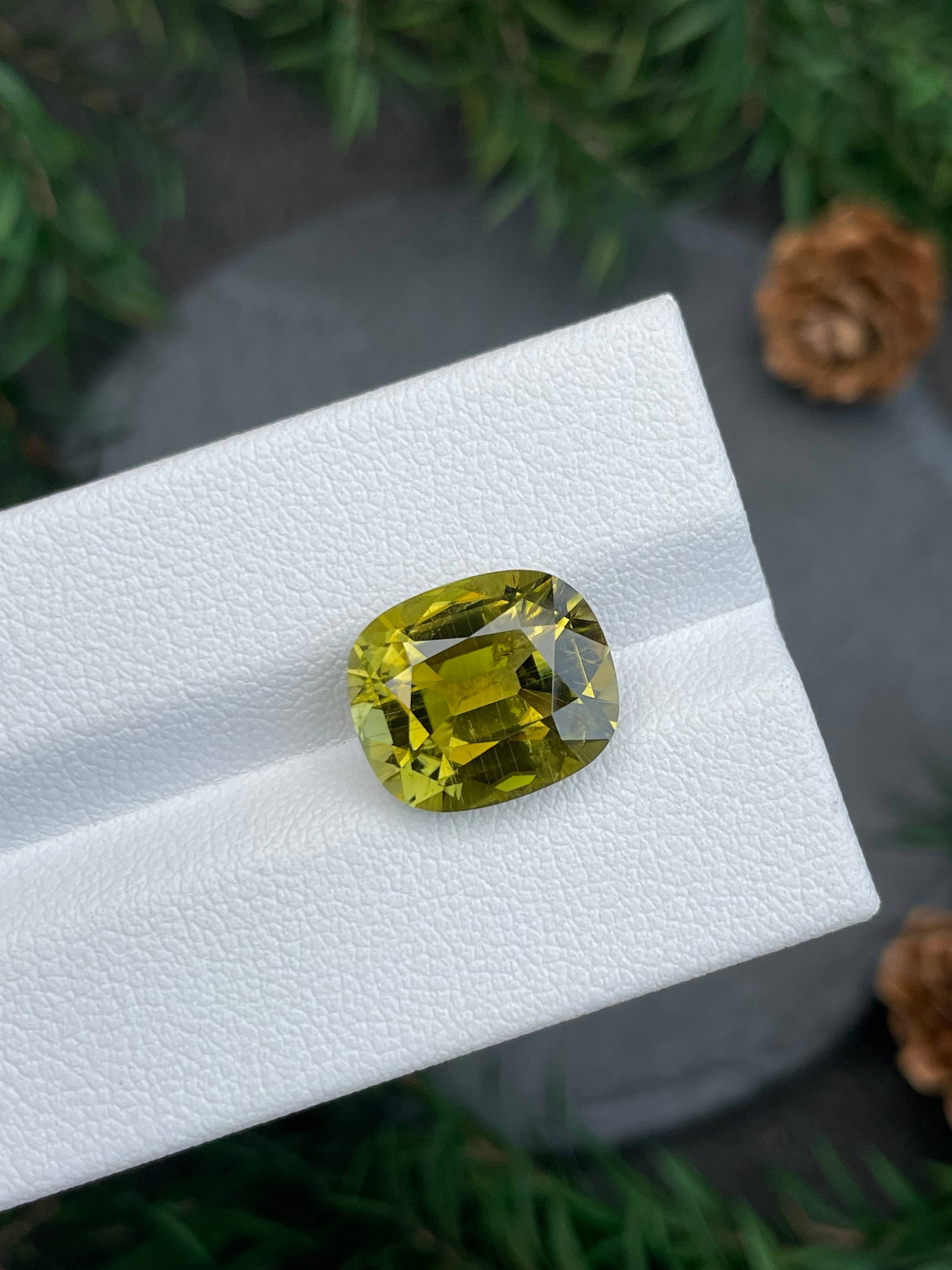 moss green cuprian tourmaline, 6.16ct cushion cut — view 5