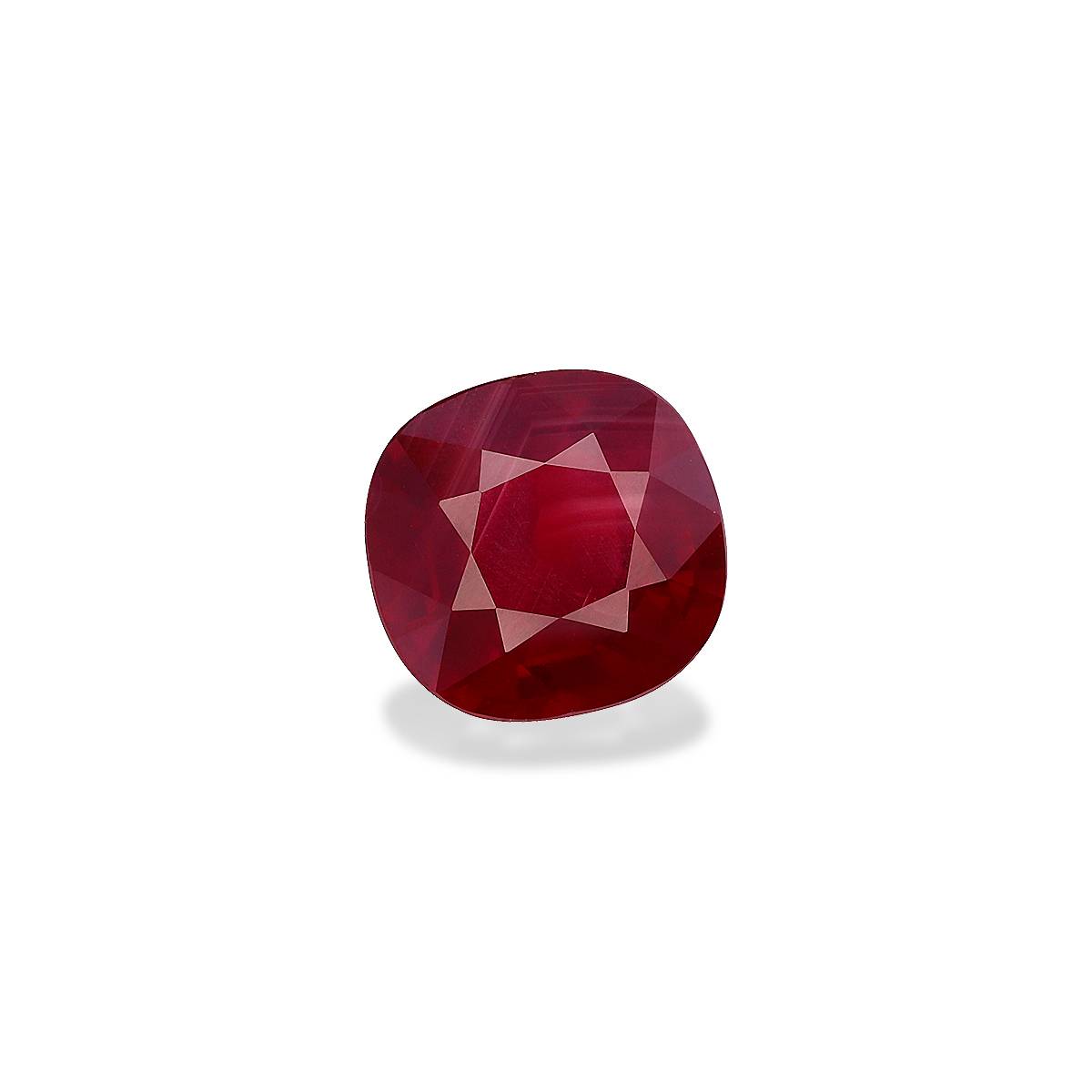 red mozambique ruby, 3.33ct cushion cut — view 3