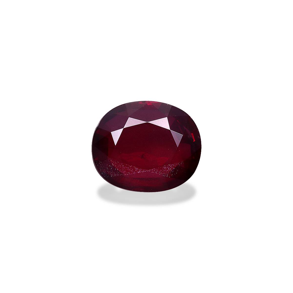 Pigeons Blood red mozambique ruby, 5.02ct oval cut — main view