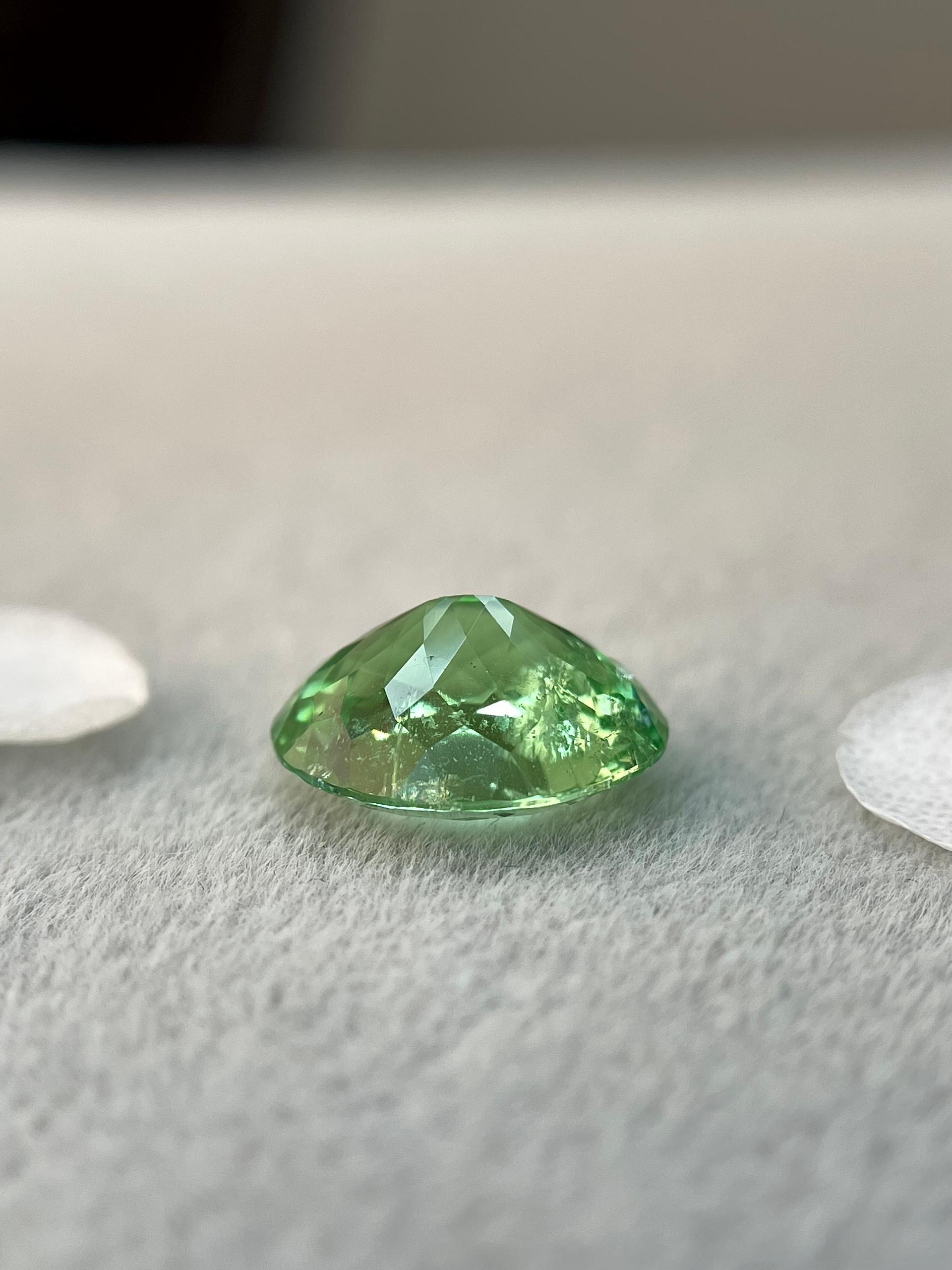 Neon green paraiba tourmaline, 3.8ct oval cut — view 6