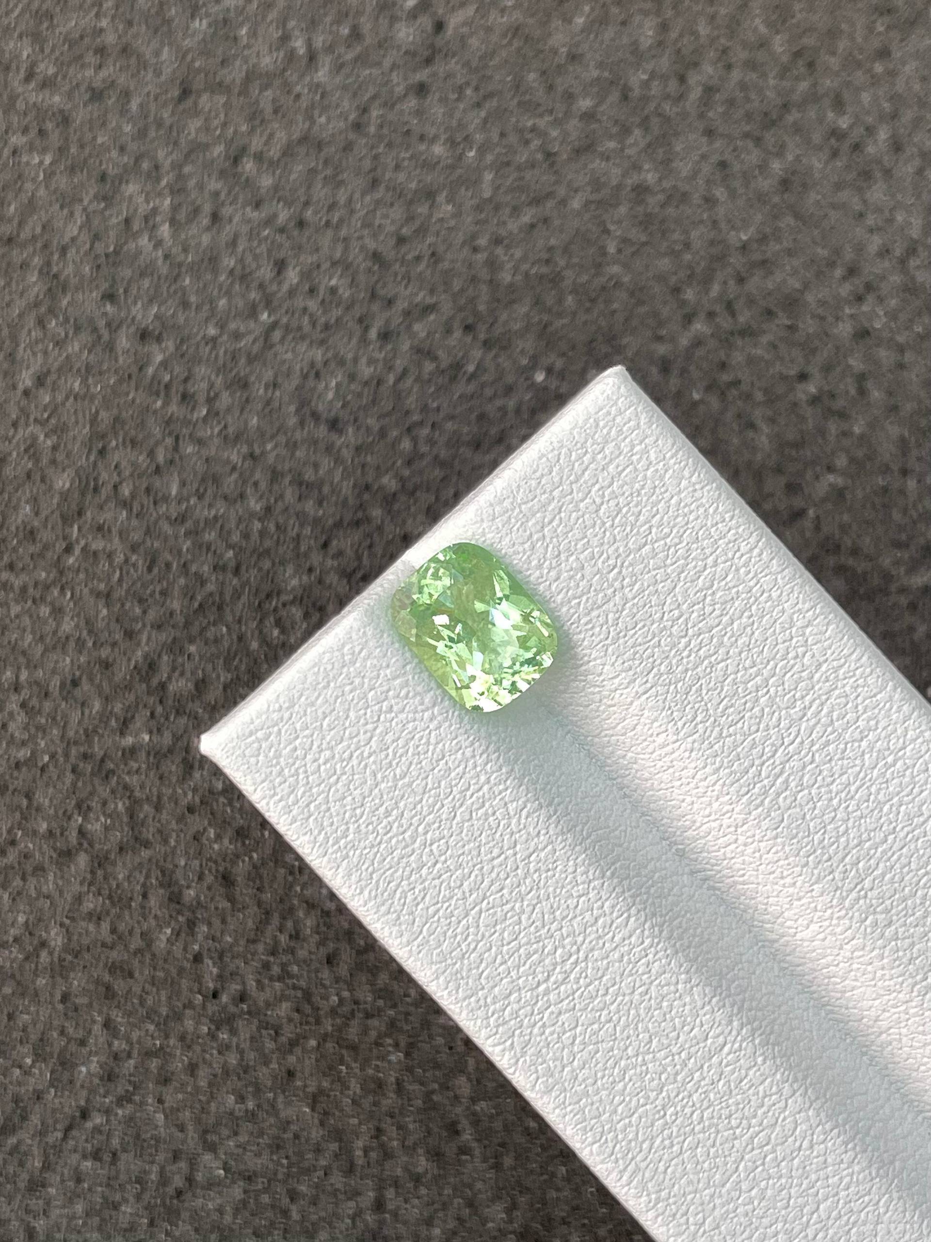 green paraiba tourmaline, 2.29ct cushion cut — view 5