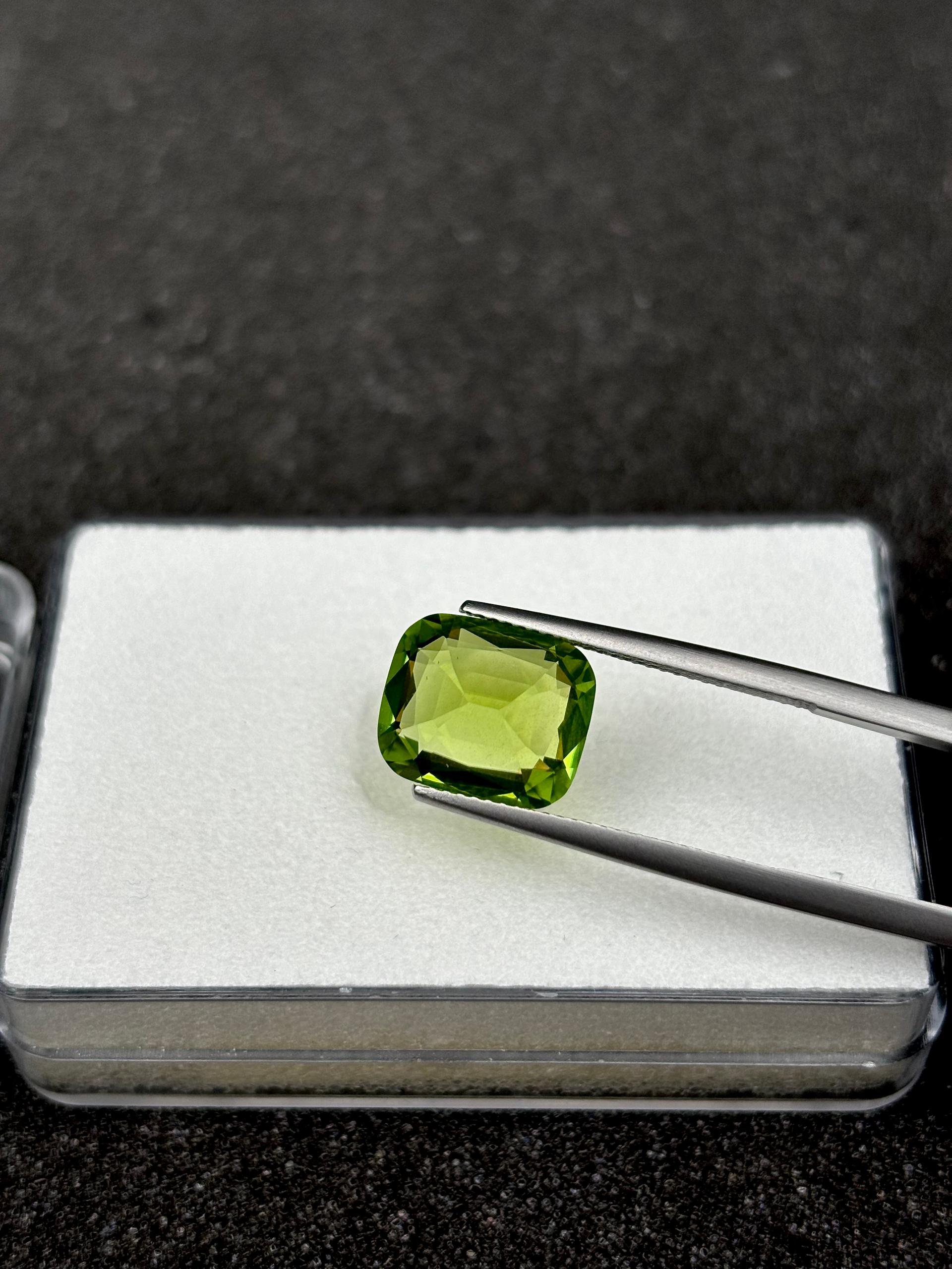pistachio green peridot, 5.68ct cushion cut — view 7