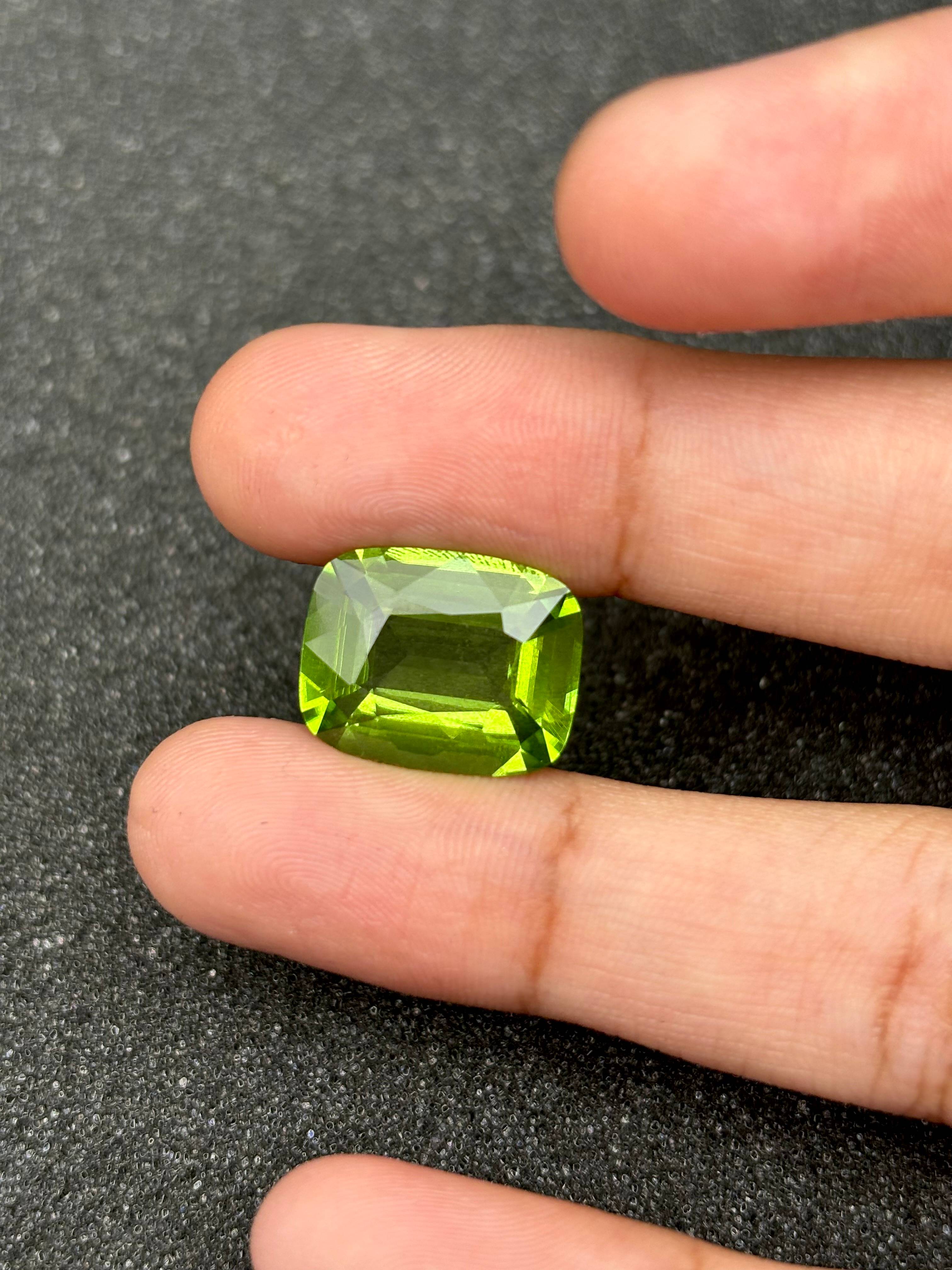 lime green peridot, 8.85ct cushion cut — view 6