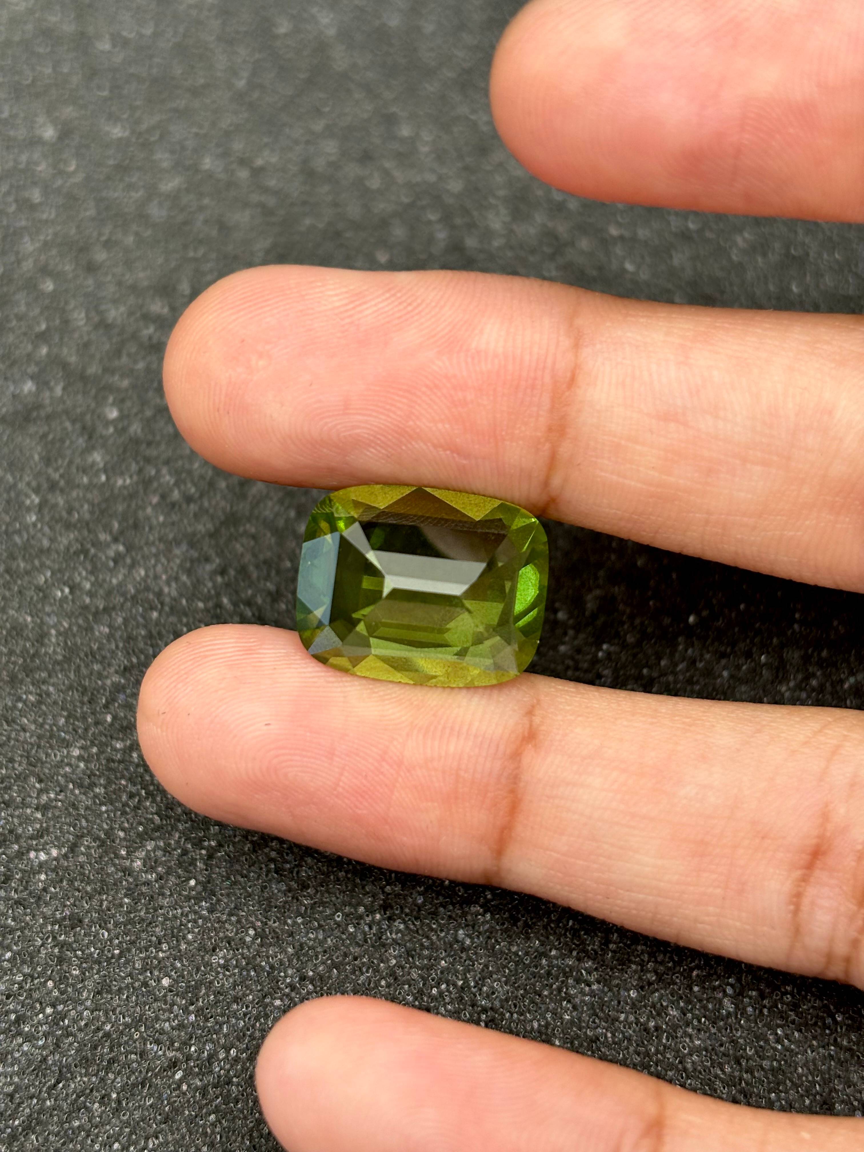 lime green peridot, 8.85ct cushion cut — view 7