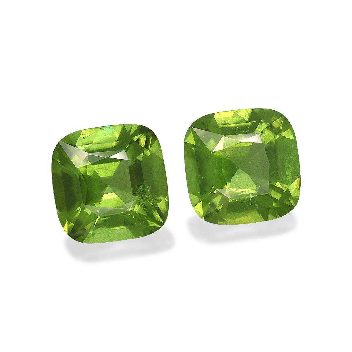 forest green peridot, 11.37ct cushion cut — view 3