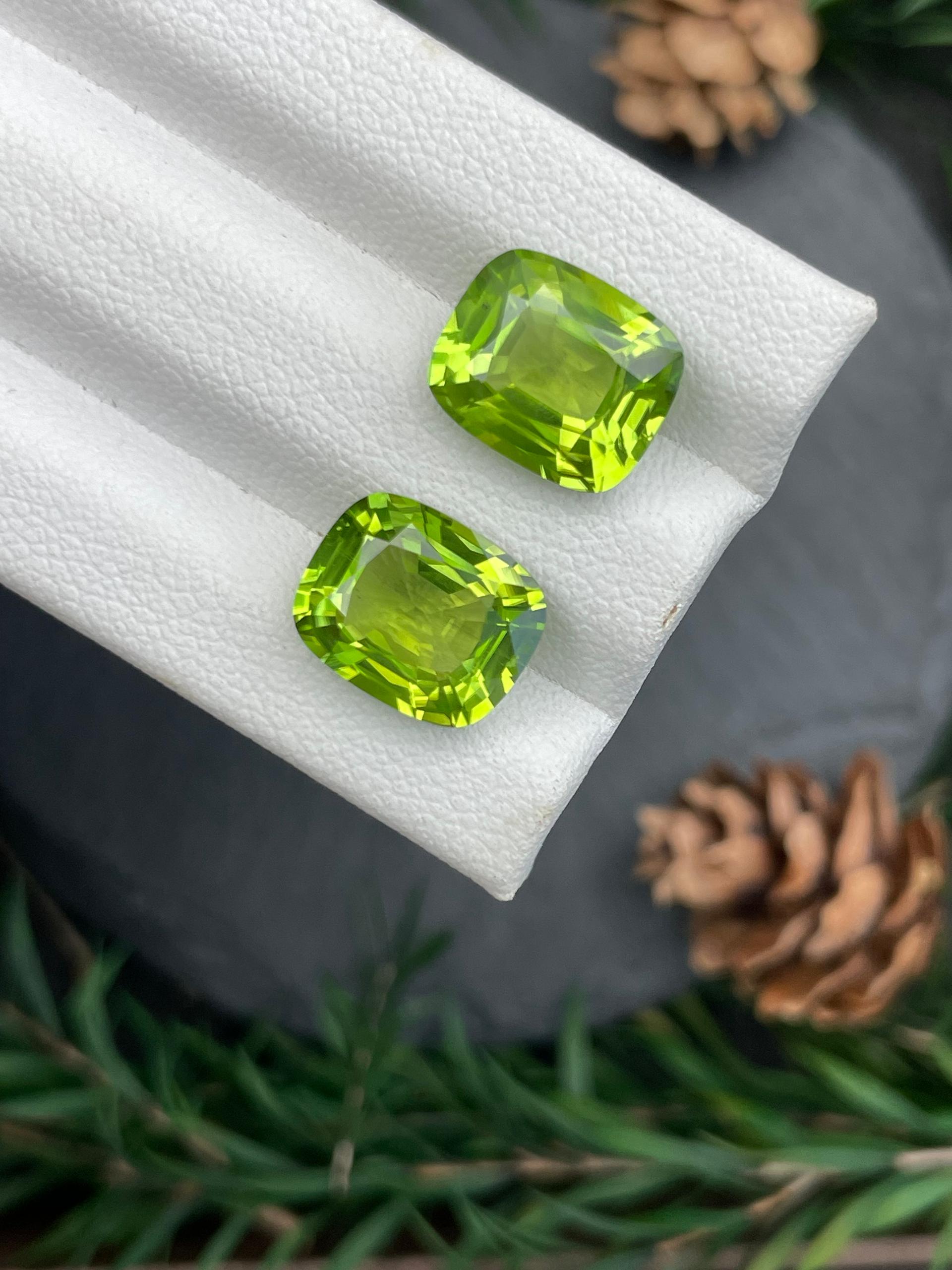 lime green peridot, 8.79ct cushion cut — view 6