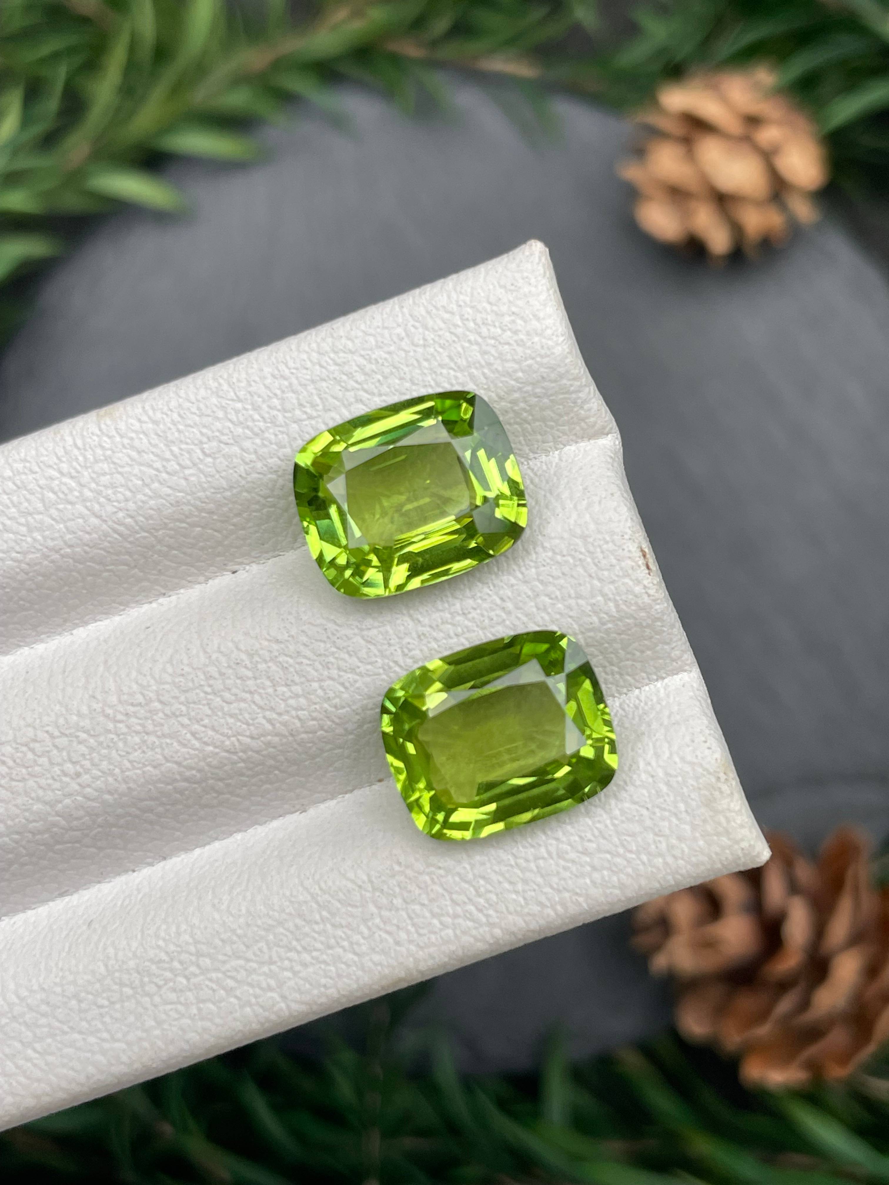 lime green peridot, 8.47ct cushion cut — view 5