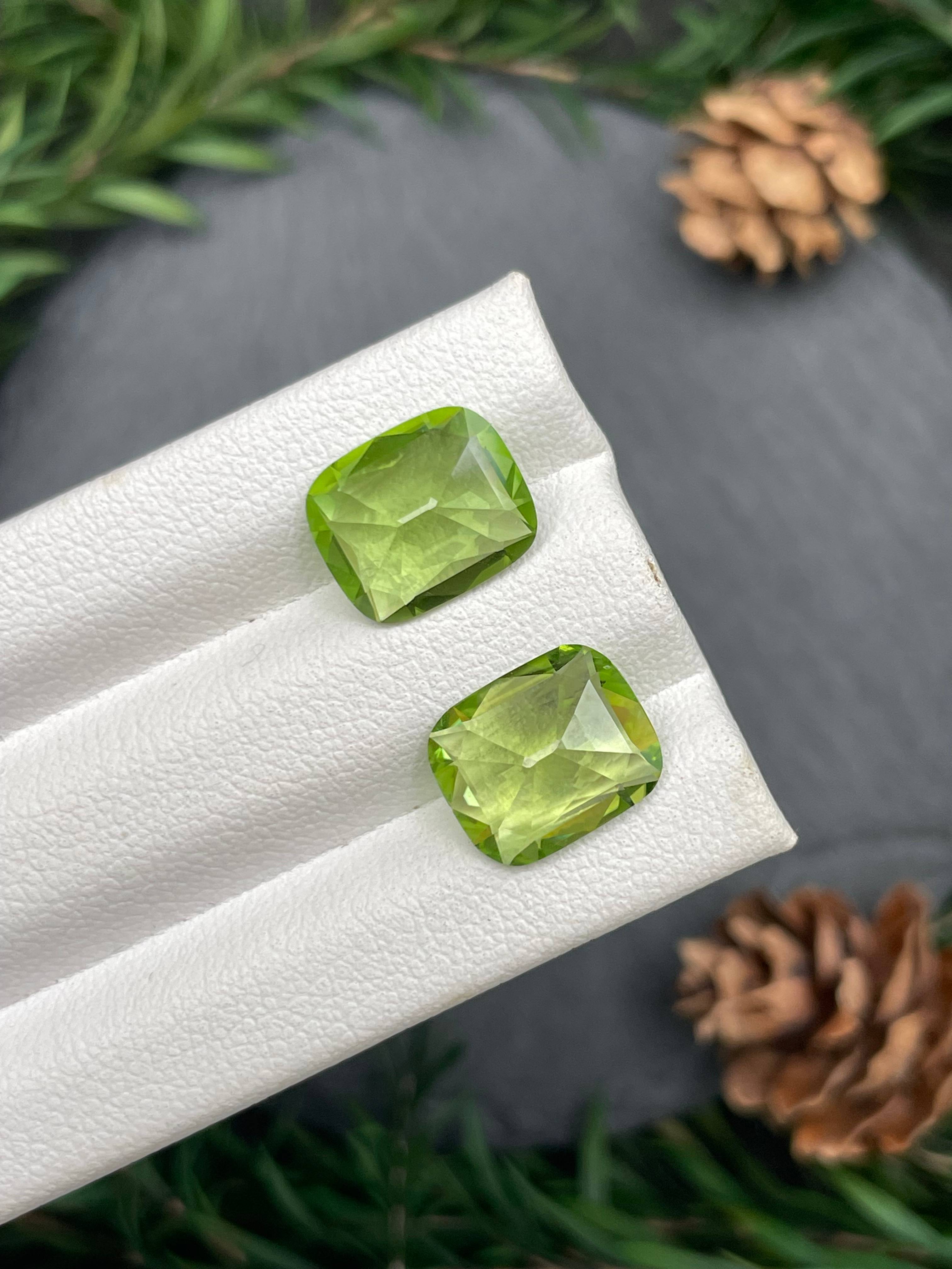 lime green peridot, 6.92ct cushion cut — view 7