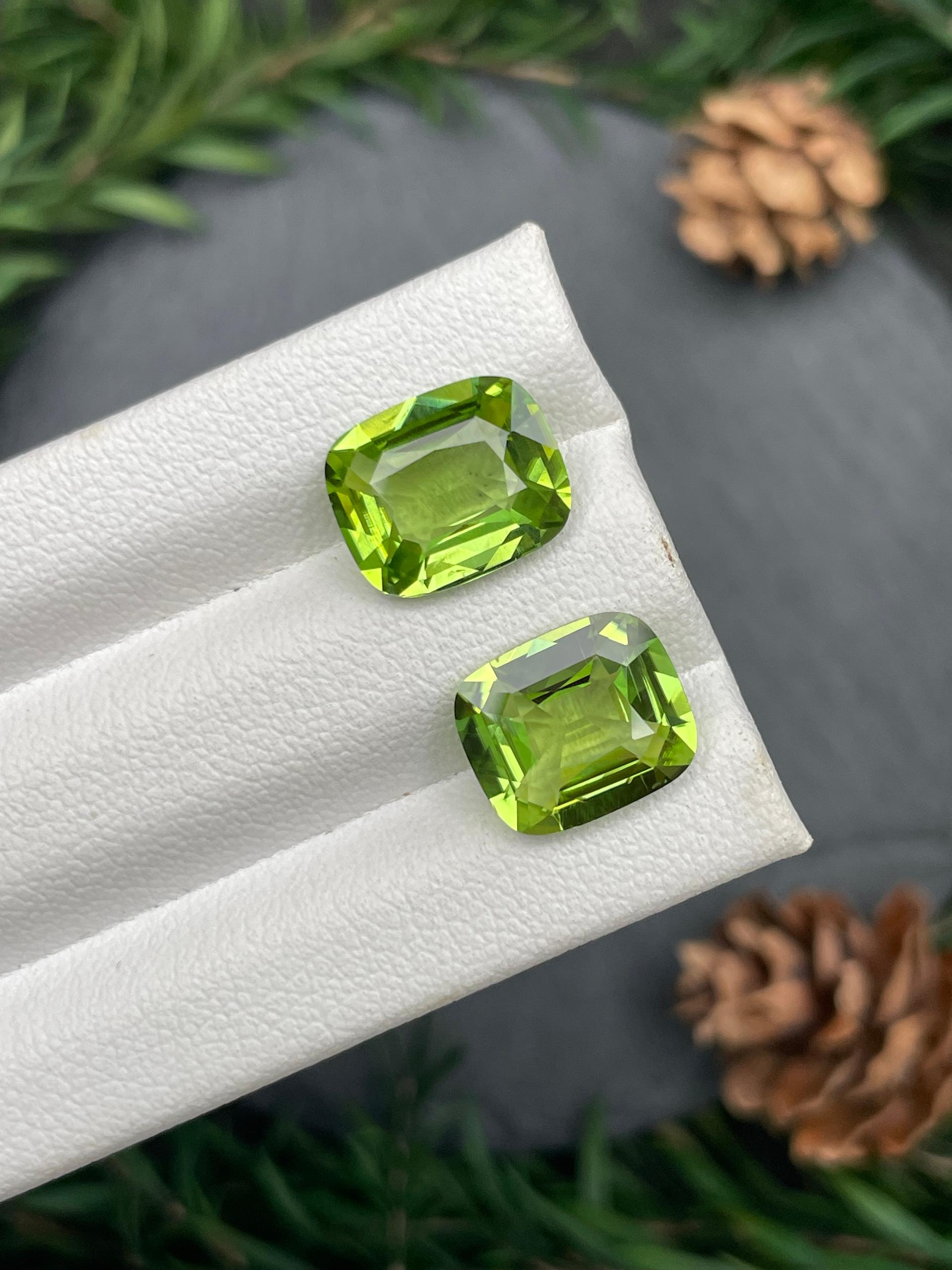 lime green peridot, 7.07ct cushion cut — view 5
