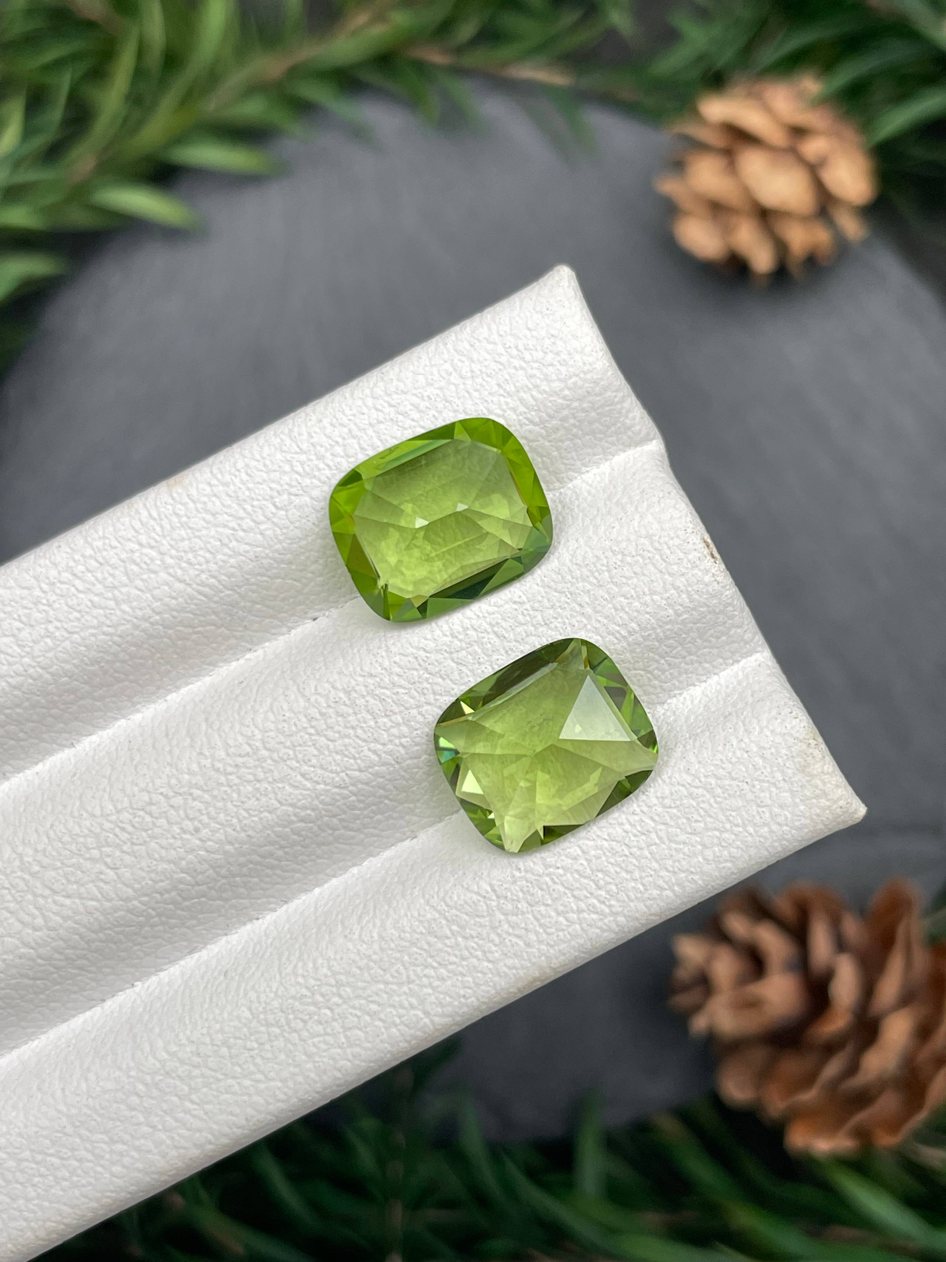 lime green peridot, 7.07ct cushion cut — view 7