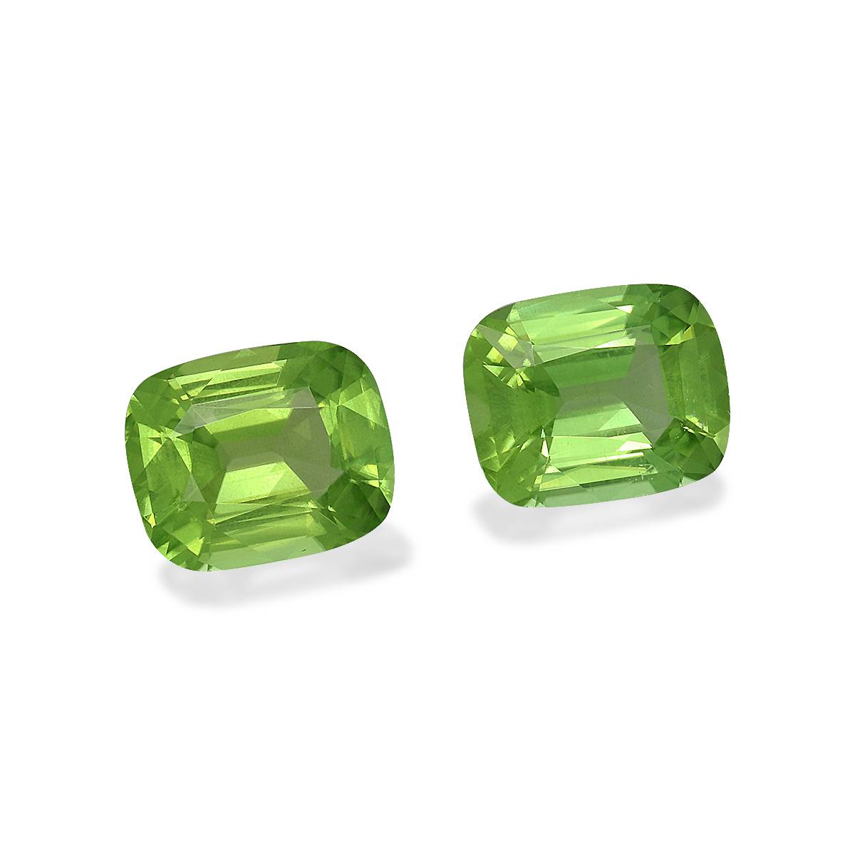 green peridot, 6.03ct cushion cut — view 3