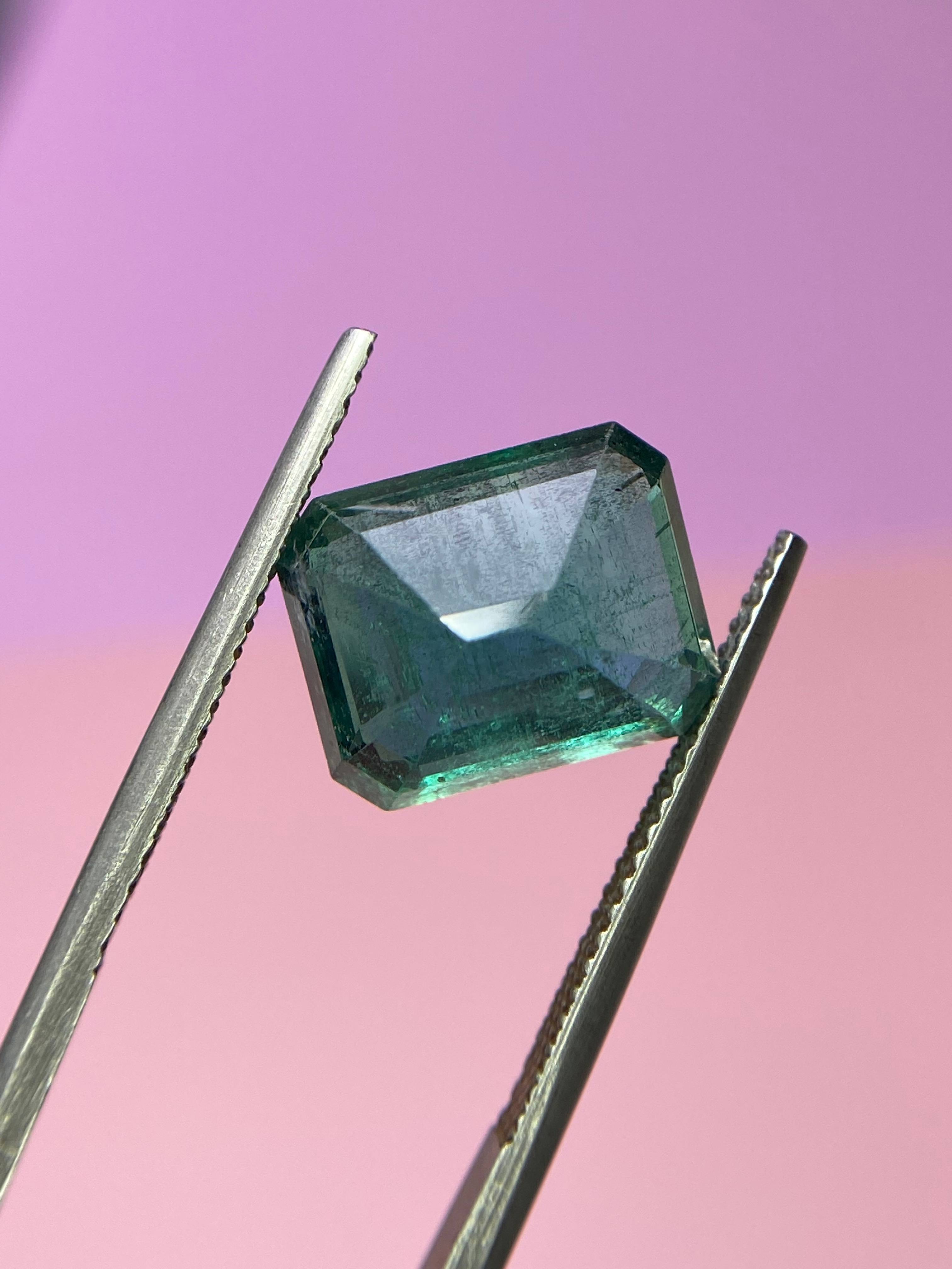 green zambian emerald, 4.54ct oval cut — view 9