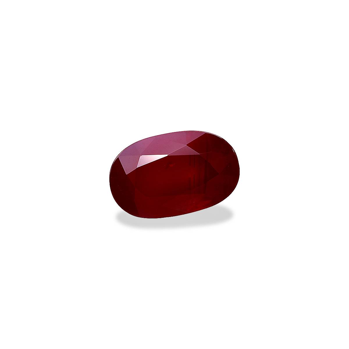 red mozambique ruby, 4.04ct oval cut — view 3