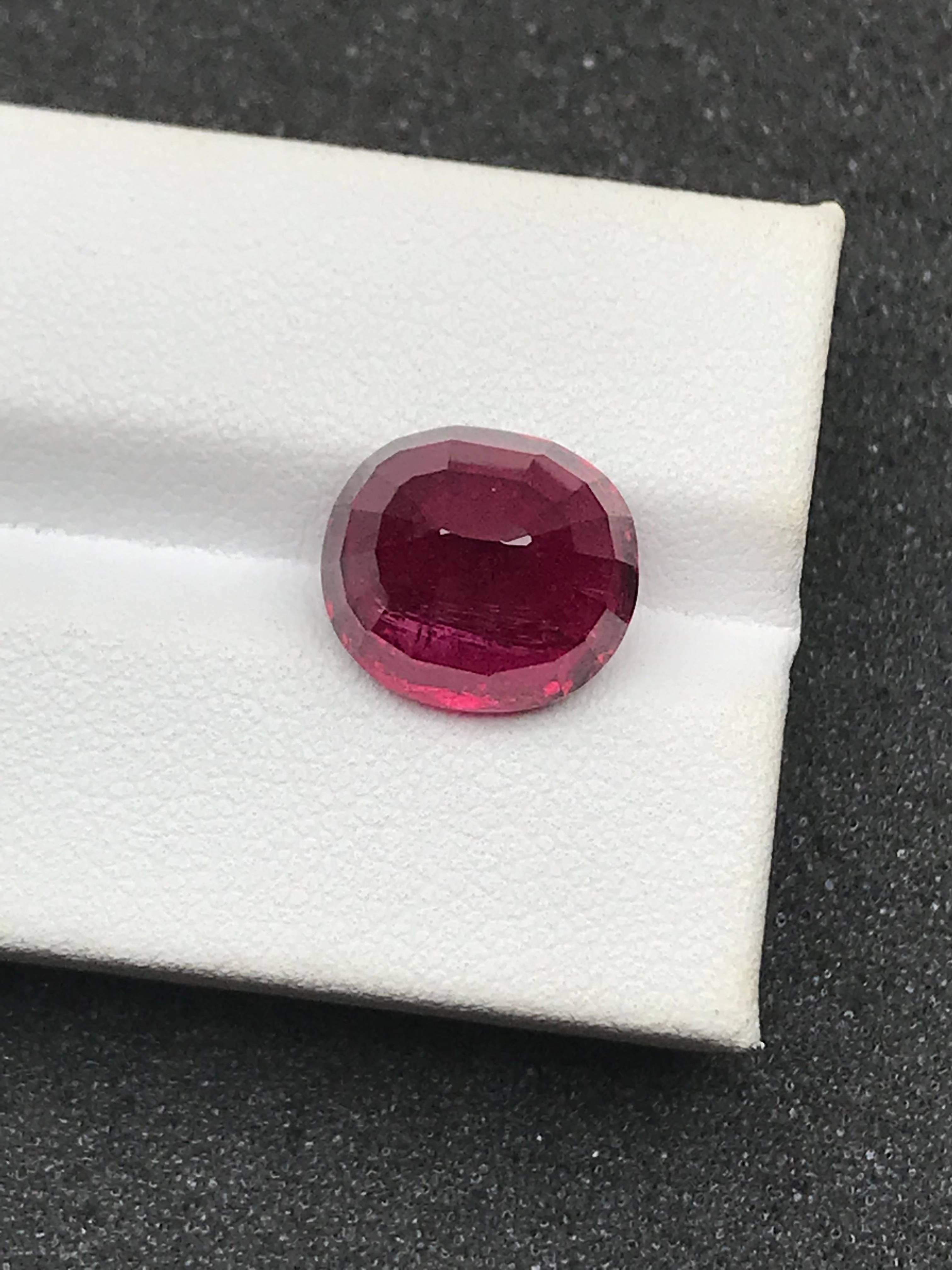 red rubellite tourmaline, 7.52ct cushion cut — view 5