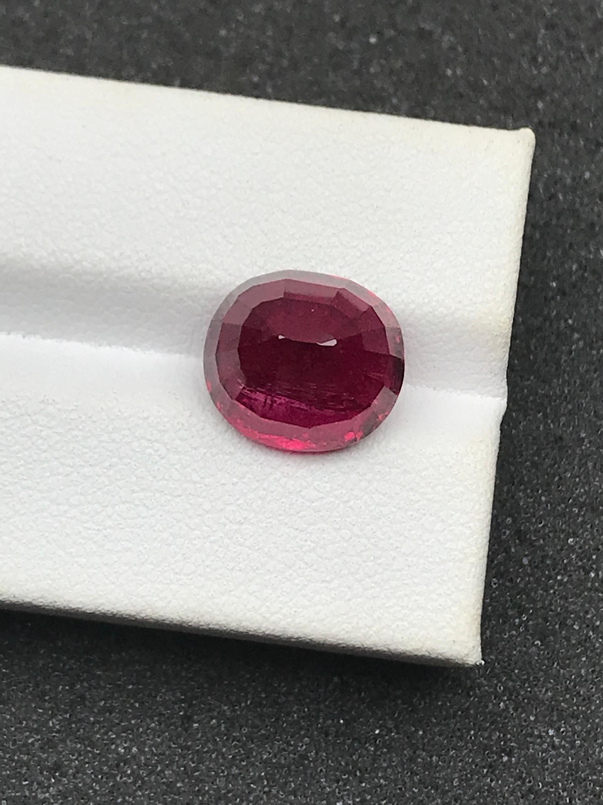 red rubellite tourmaline, 7.52ct cushion cut — view 5