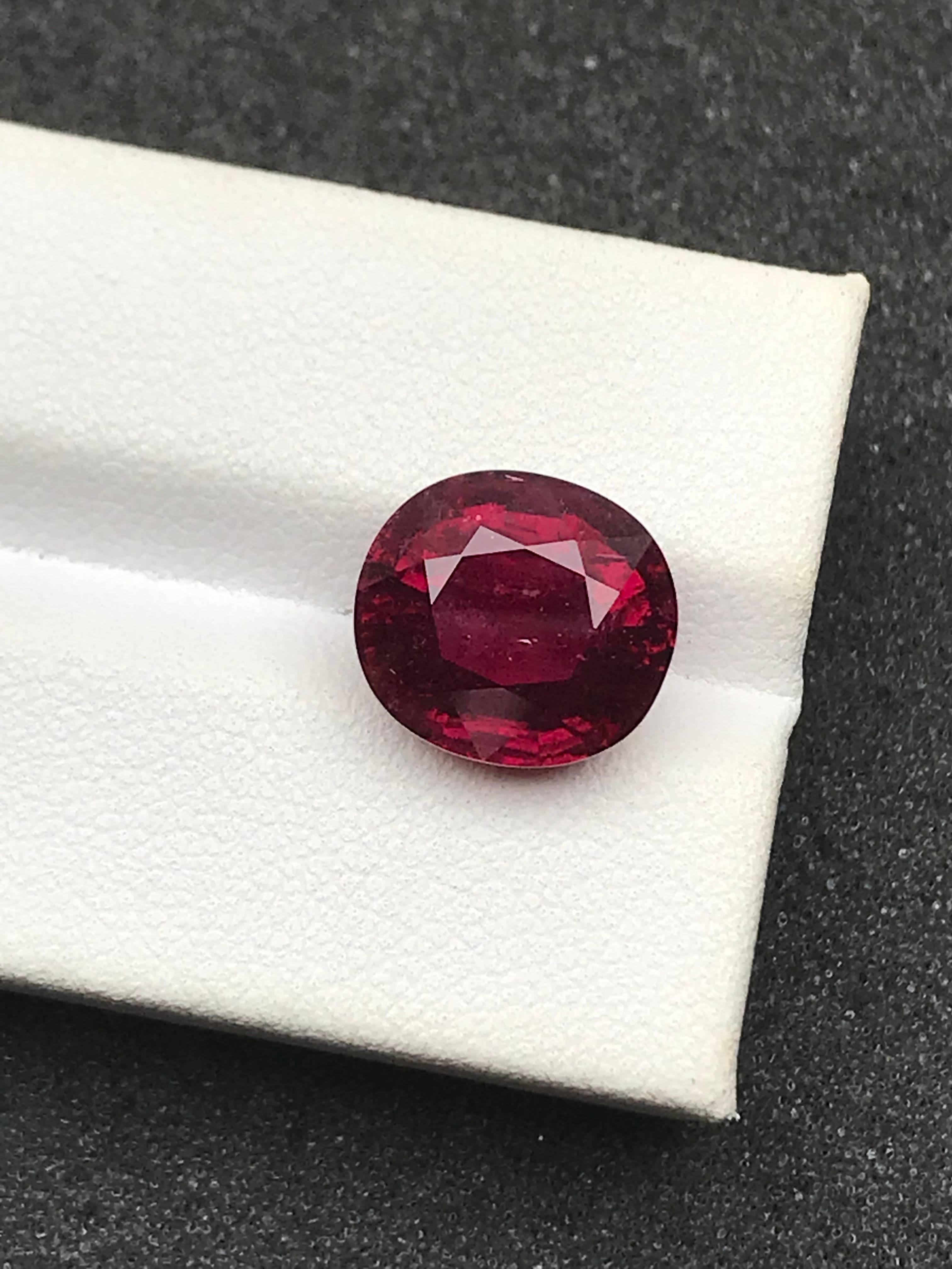 red rubellite tourmaline, 7.52ct cushion cut — view 6
