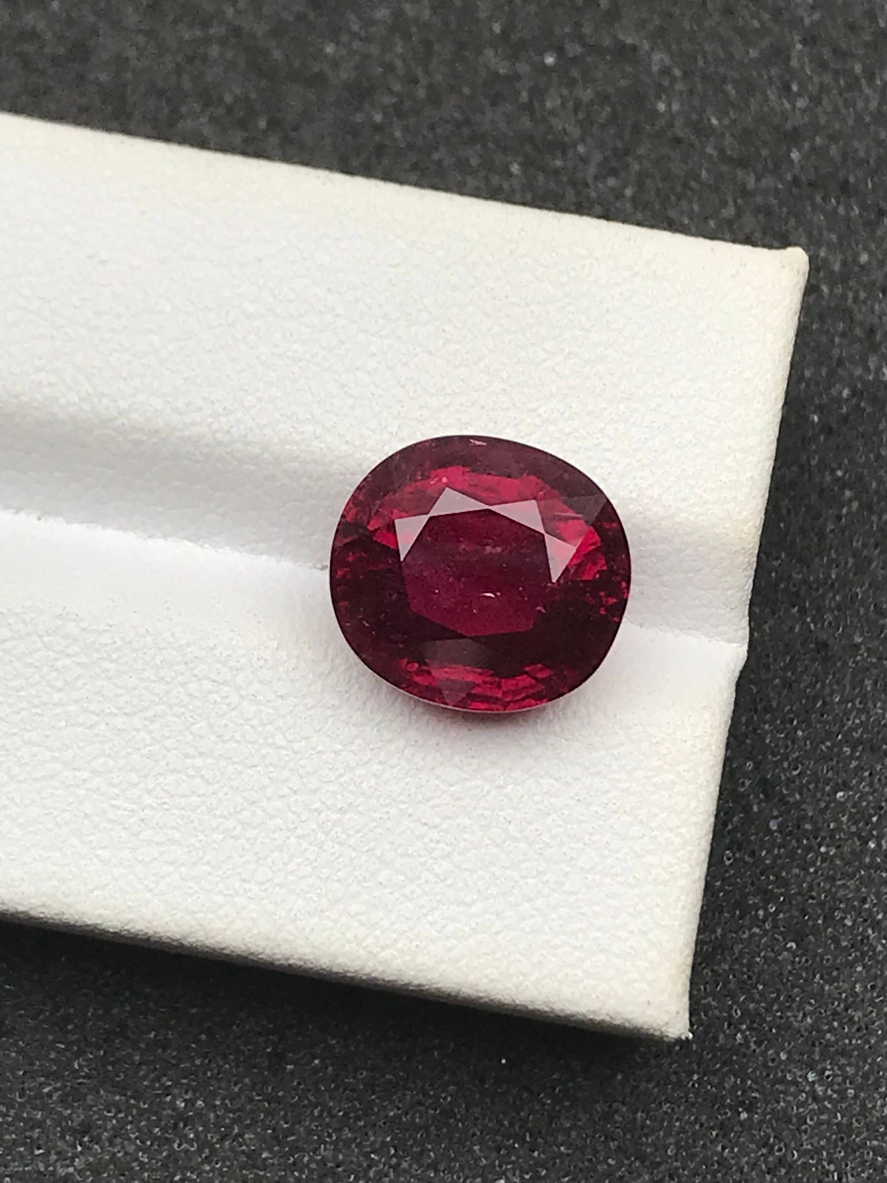 red rubellite tourmaline, 7.52ct cushion cut — view 7