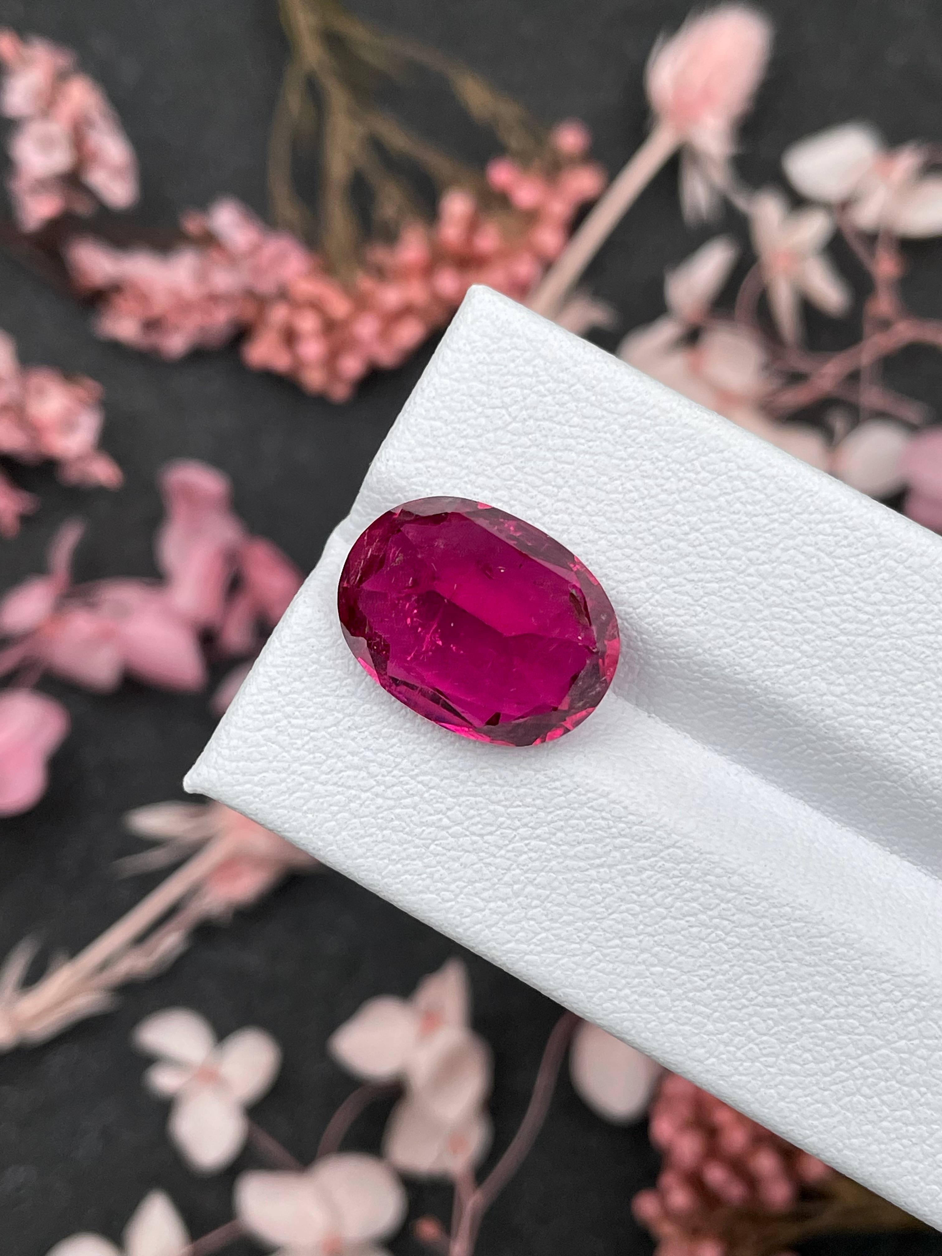 red rubellite tourmaline, 10.25ct oval cut — view 6