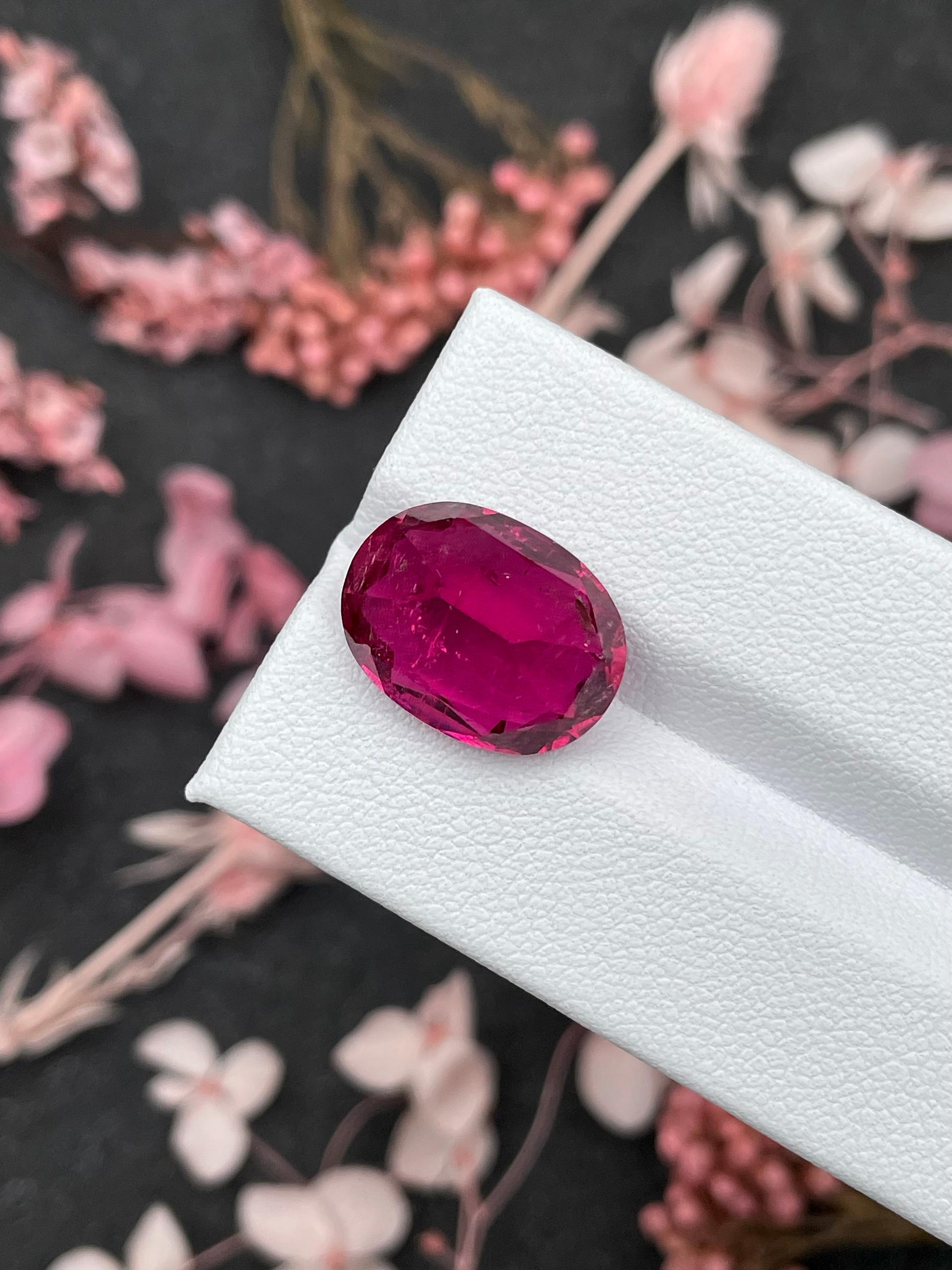 red rubellite tourmaline, 10.25ct oval cut — view 6