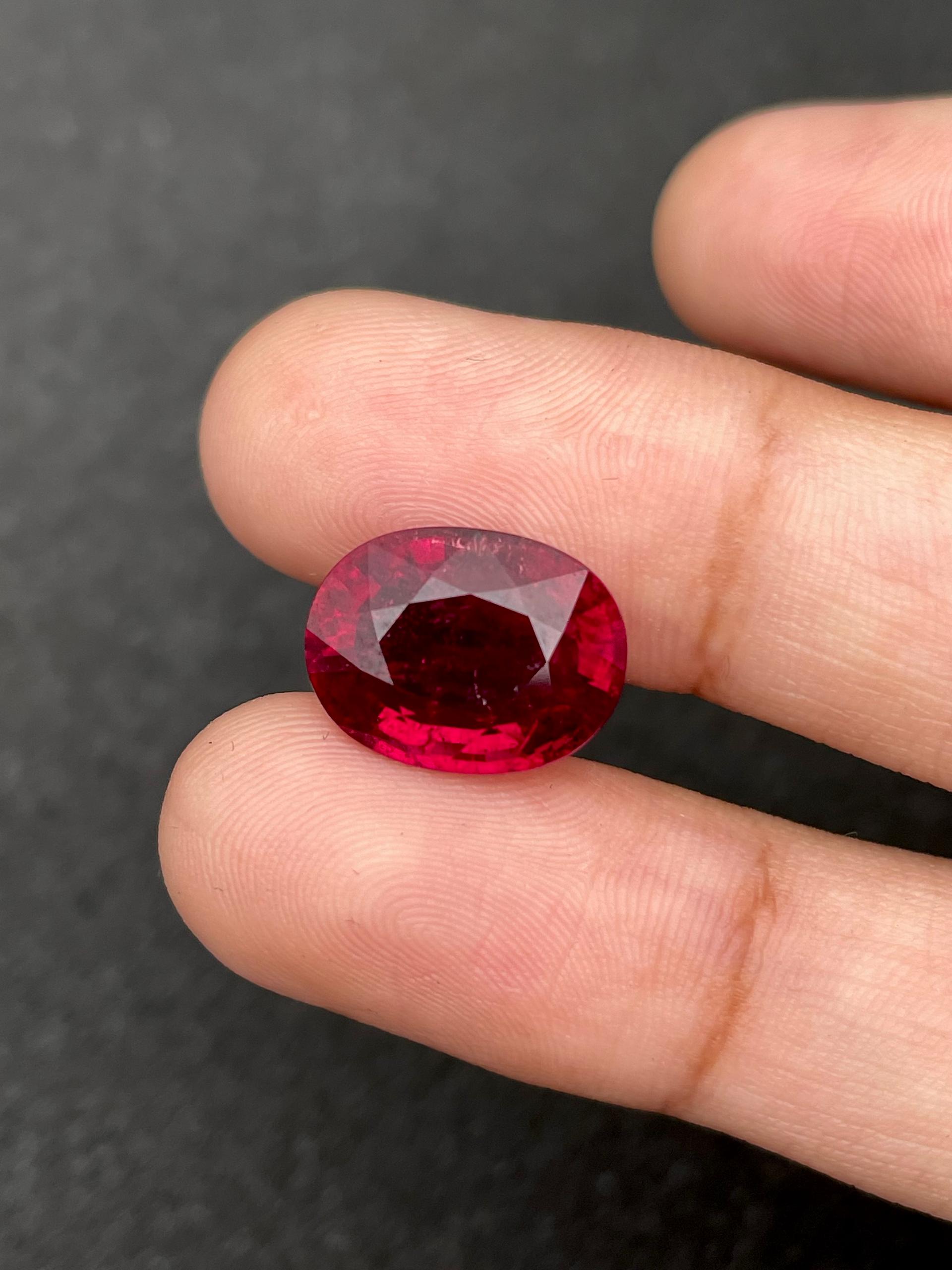 red rubellite tourmaline, 6.62ct oval cut — view 5