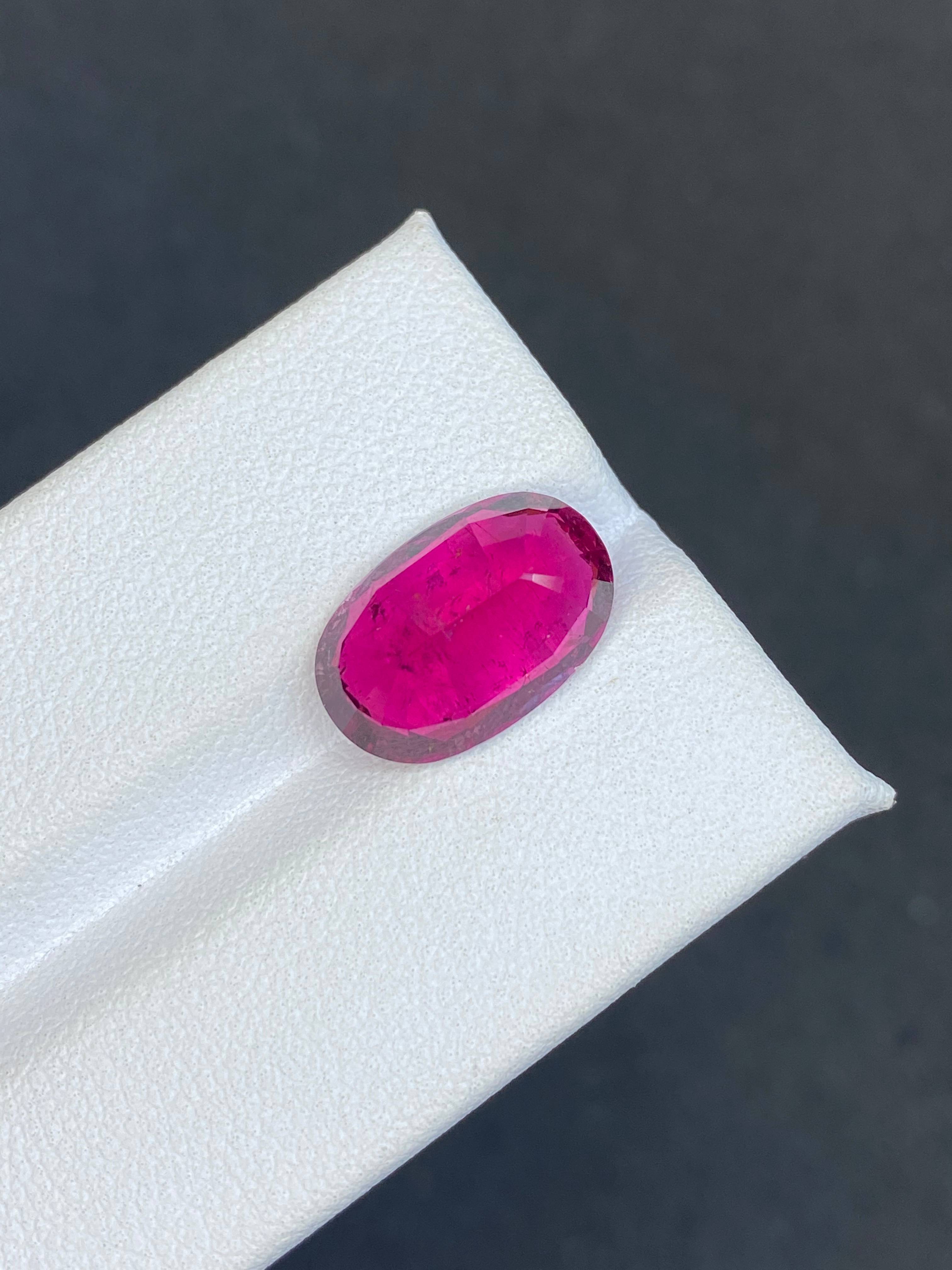 Vivid red rubellite tourmaline, 5.46ct oval cut — view 7