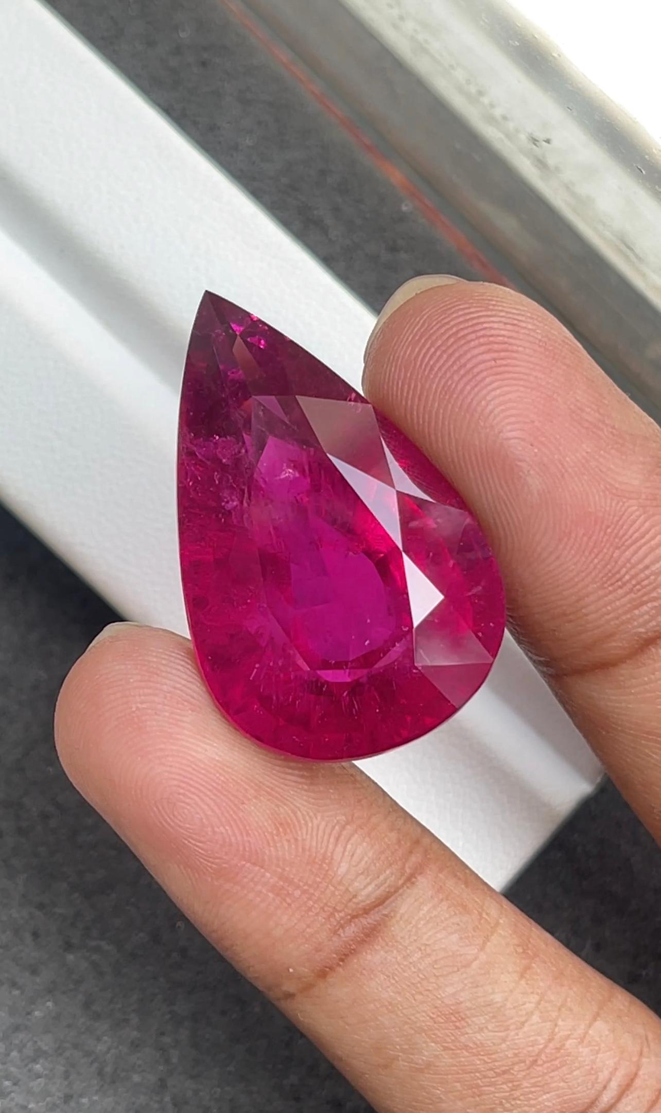 Vivid pink rubellite tourmaline, 66.18ct pear cut — view 5